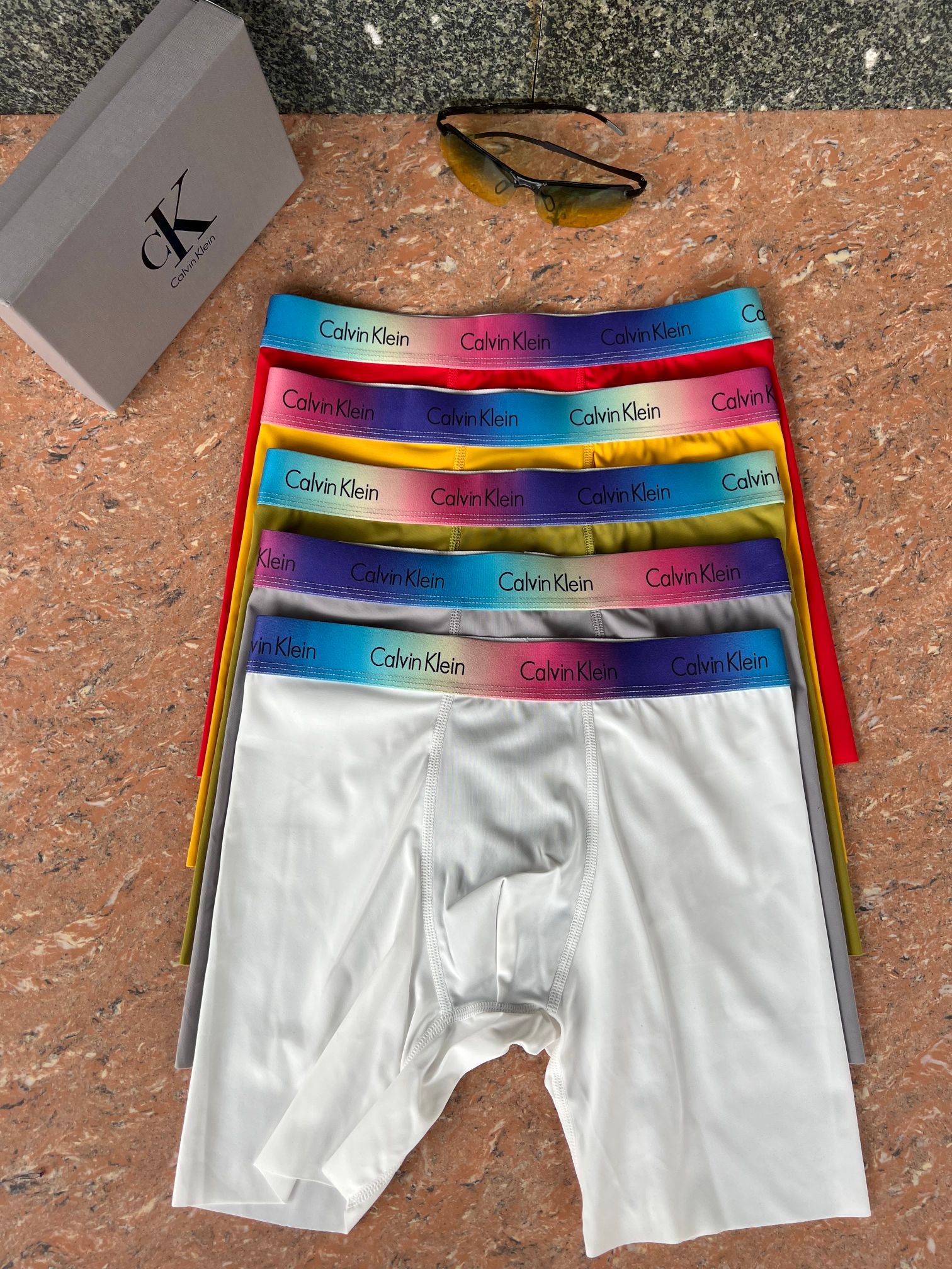 新品长款！Calvin Klein！原单品质！精品盒装男士内裤！外贸国外订单，高品质，真丝无痕切割工艺 