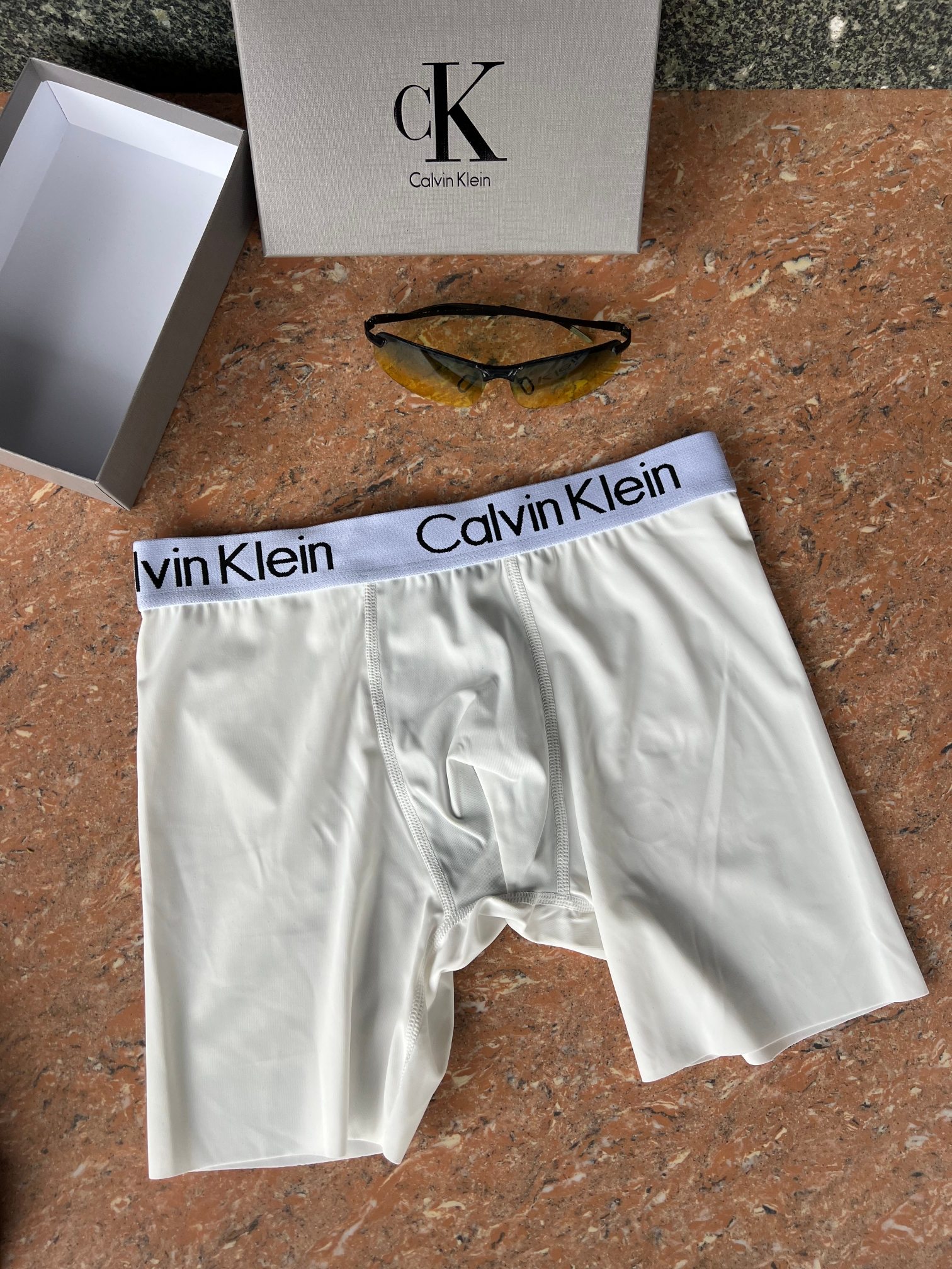 新品长款！Calvin Klein！原单品质！精品盒装男士内裤！外贸国外订单，高品质，真丝无痕切割工艺 