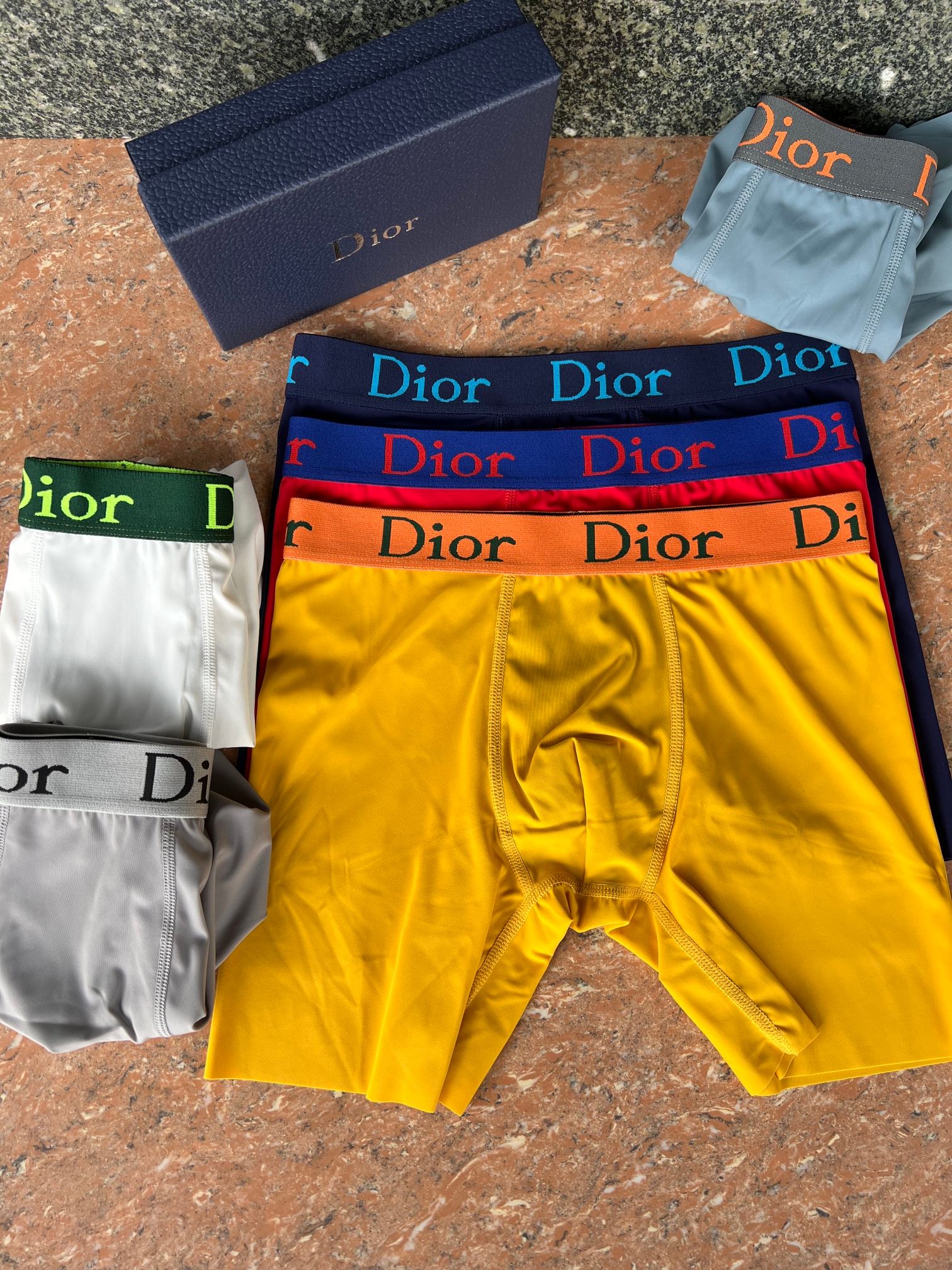 新品长款！迪奥 Dior！原单品质！精品盒装男士内裤！外贸国外订单，高品质，真丝无痕切割工艺 科学配比 