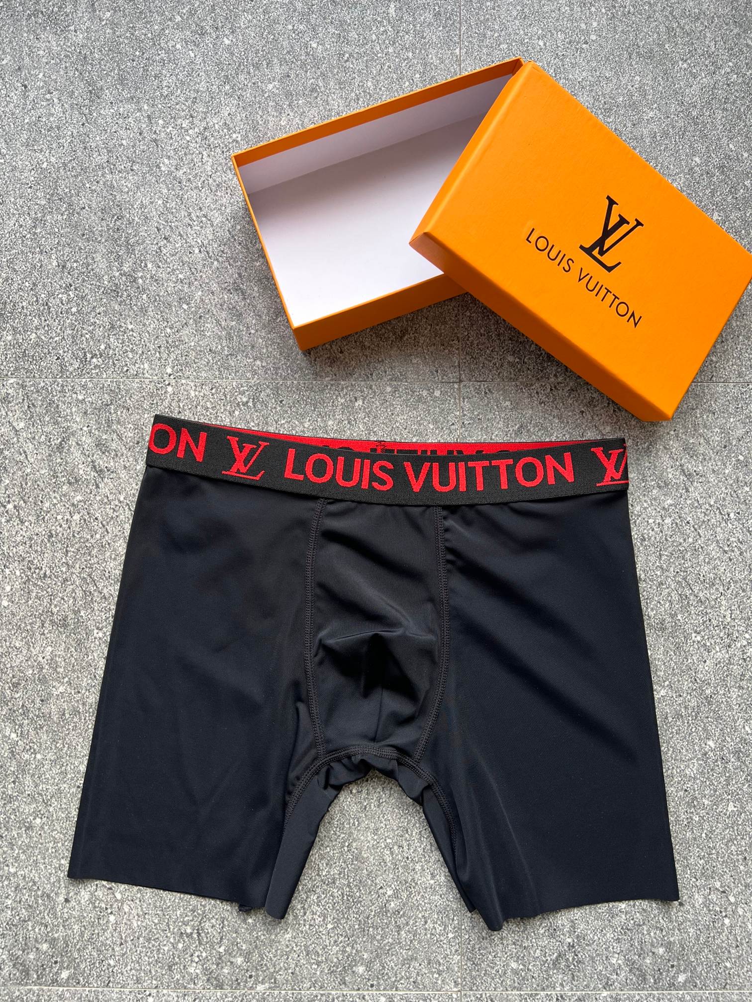 新品长款！！Louis Vuitton原单品质！精品盒装男士内裤！外贸国外订单，高品质，真丝无痕切割工艺