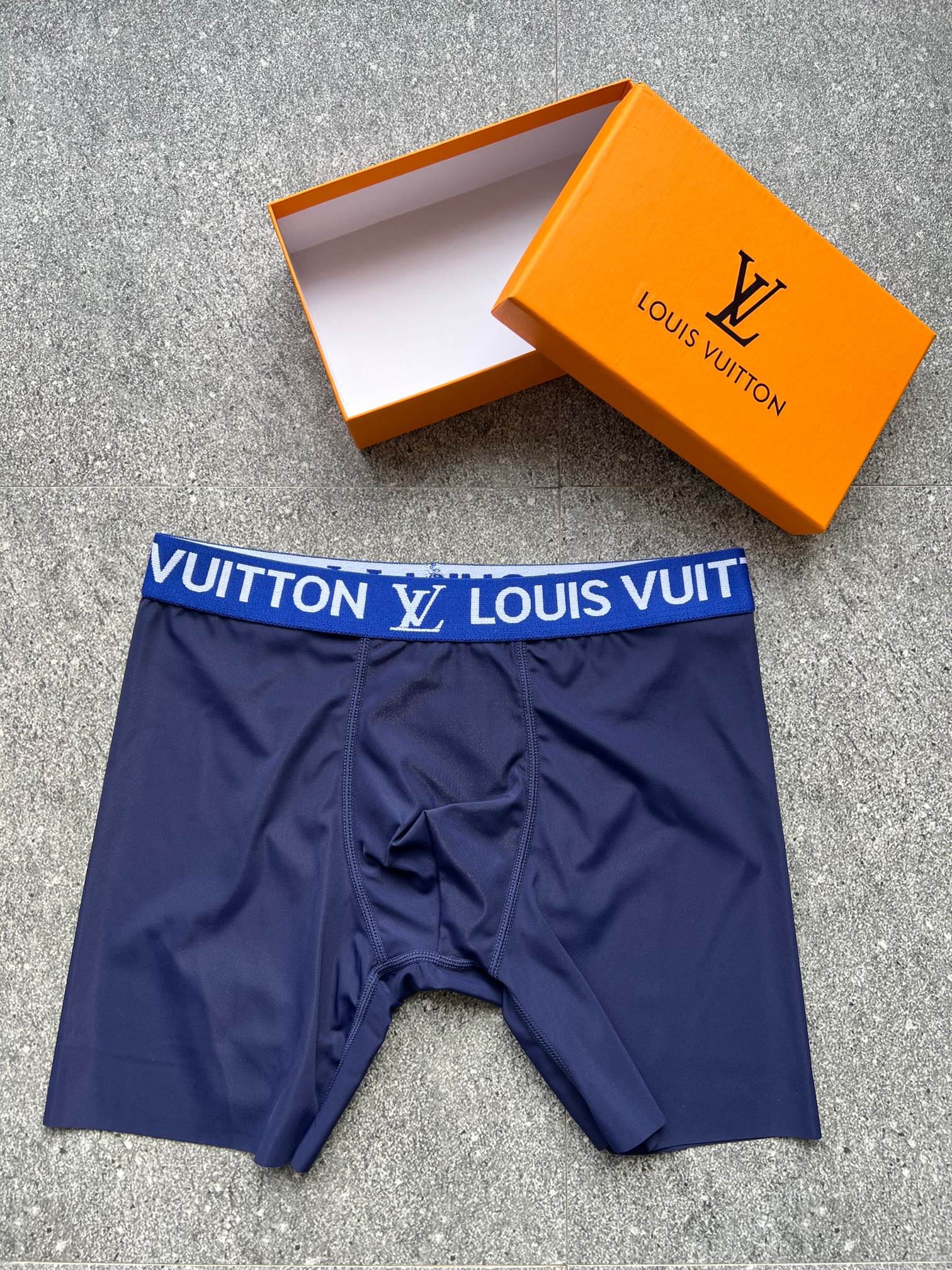 新品长款！！Louis Vuitton原单品质！精品盒装男士内裤！外贸国外订单，高品质，真丝无痕切割工艺