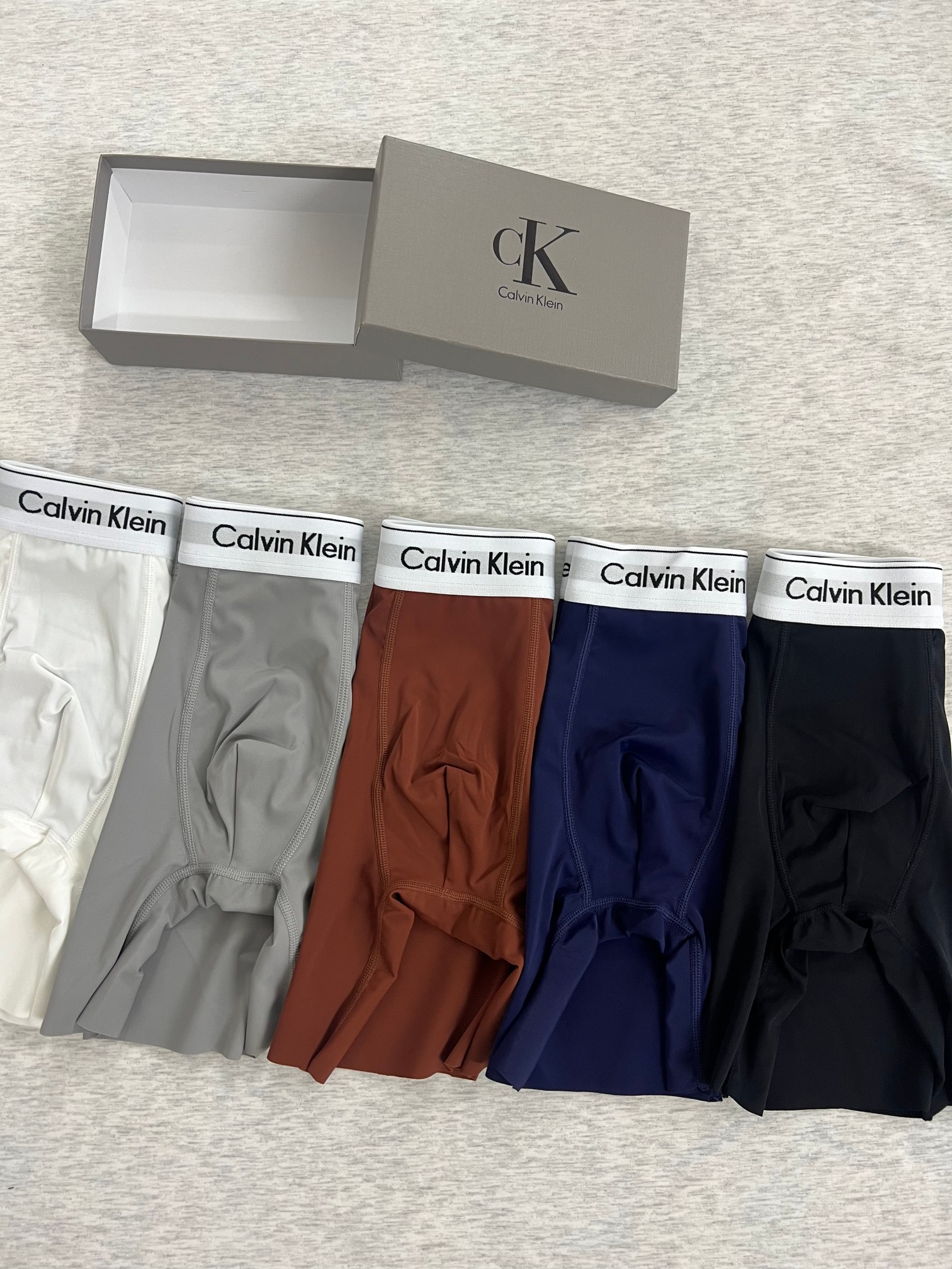 新品长款！Calvin Klein！原单品质！精品盒装男士内裤！外贸国外订单，高品质，真丝无痕切割工艺 
