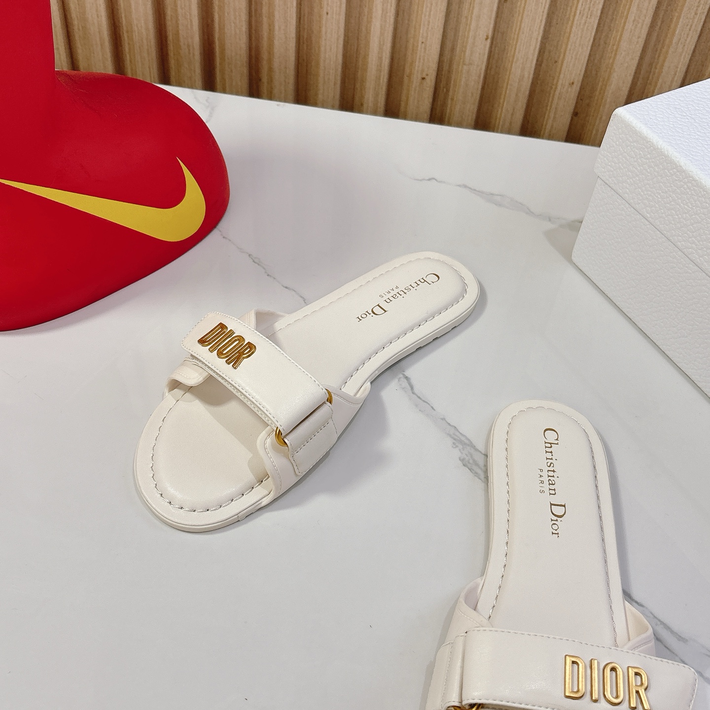Dior Dio…〰 Dioract系列沙滩鞋——魔术贴凉拖鞋