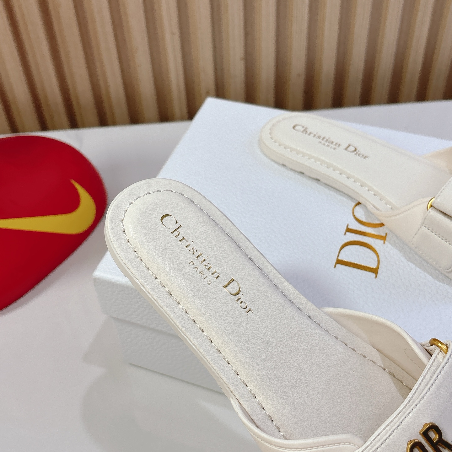 Dior Dio…〰 Dioract系列沙滩鞋——魔术贴凉拖鞋