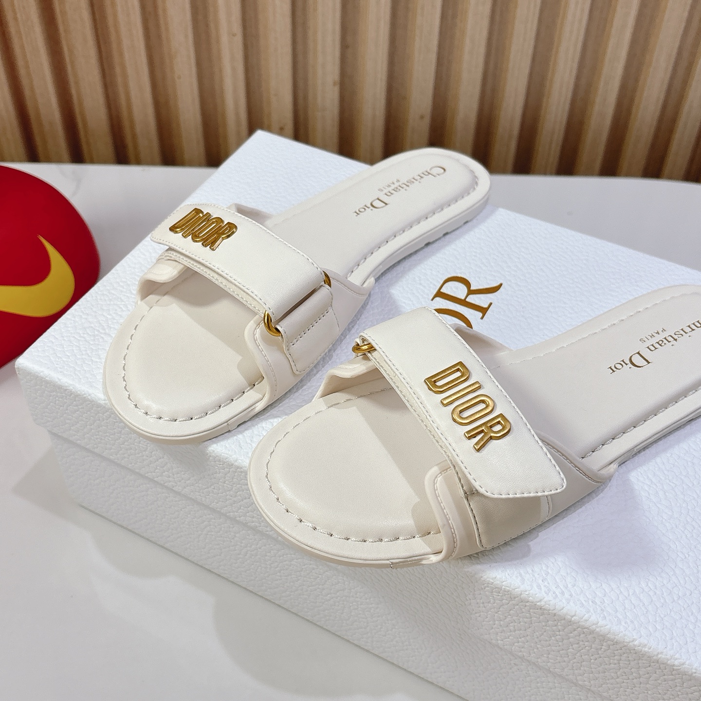 Dior Dio…〰 Dioract系列沙滩鞋——魔术贴凉拖鞋