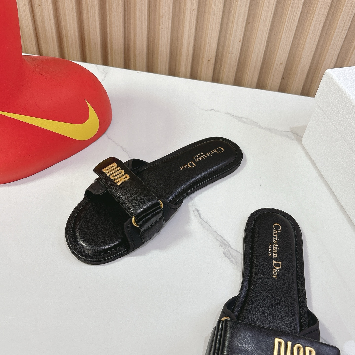 Dior Dio…〰 Dioract系列沙滩鞋——魔术贴凉拖鞋