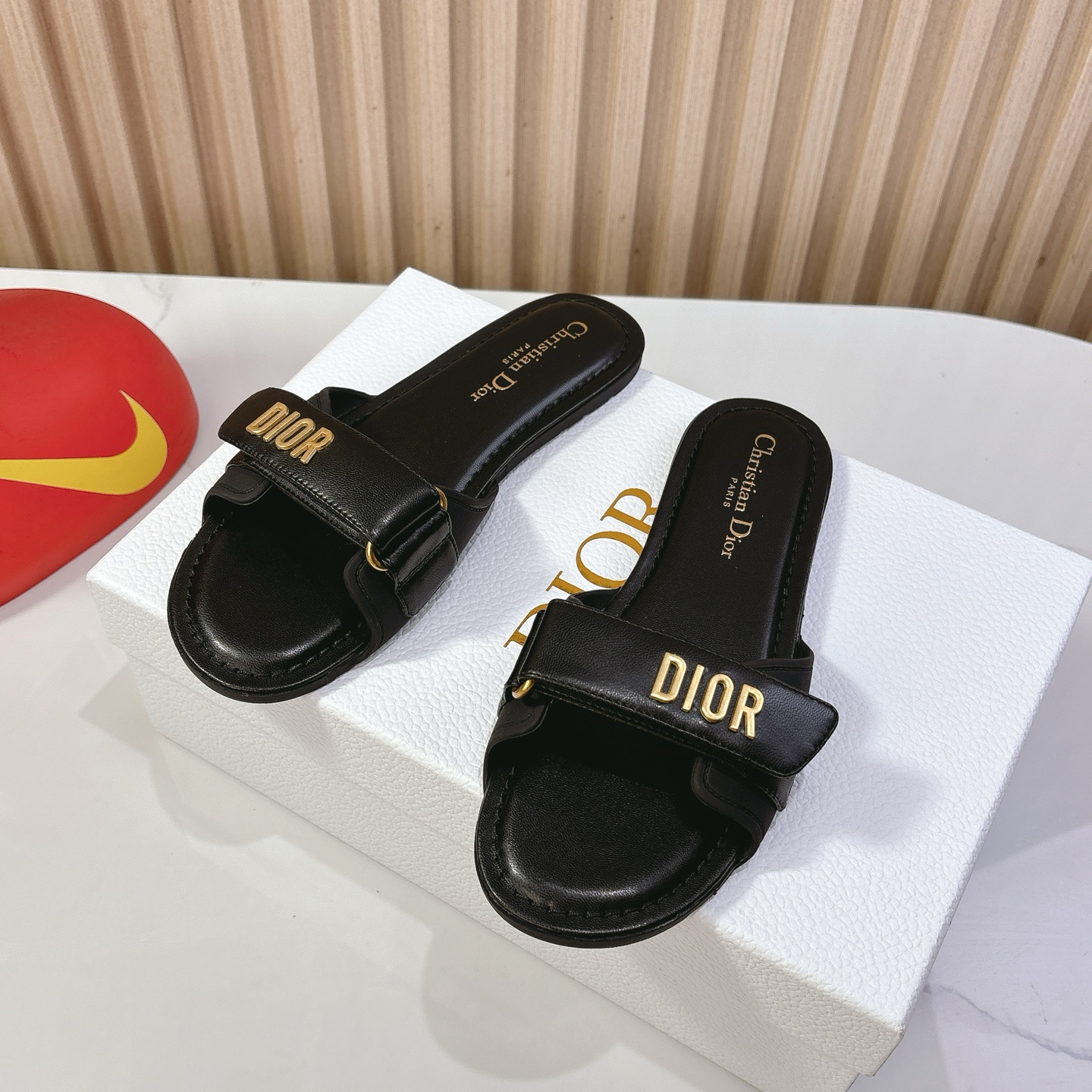 Dior Dio…〰 Dioract系列沙滩鞋——魔术贴凉拖鞋