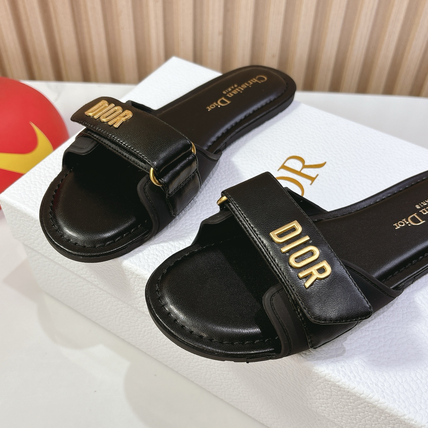 Dior Dio…〰 Dioract系列沙滩鞋——魔术贴凉拖鞋