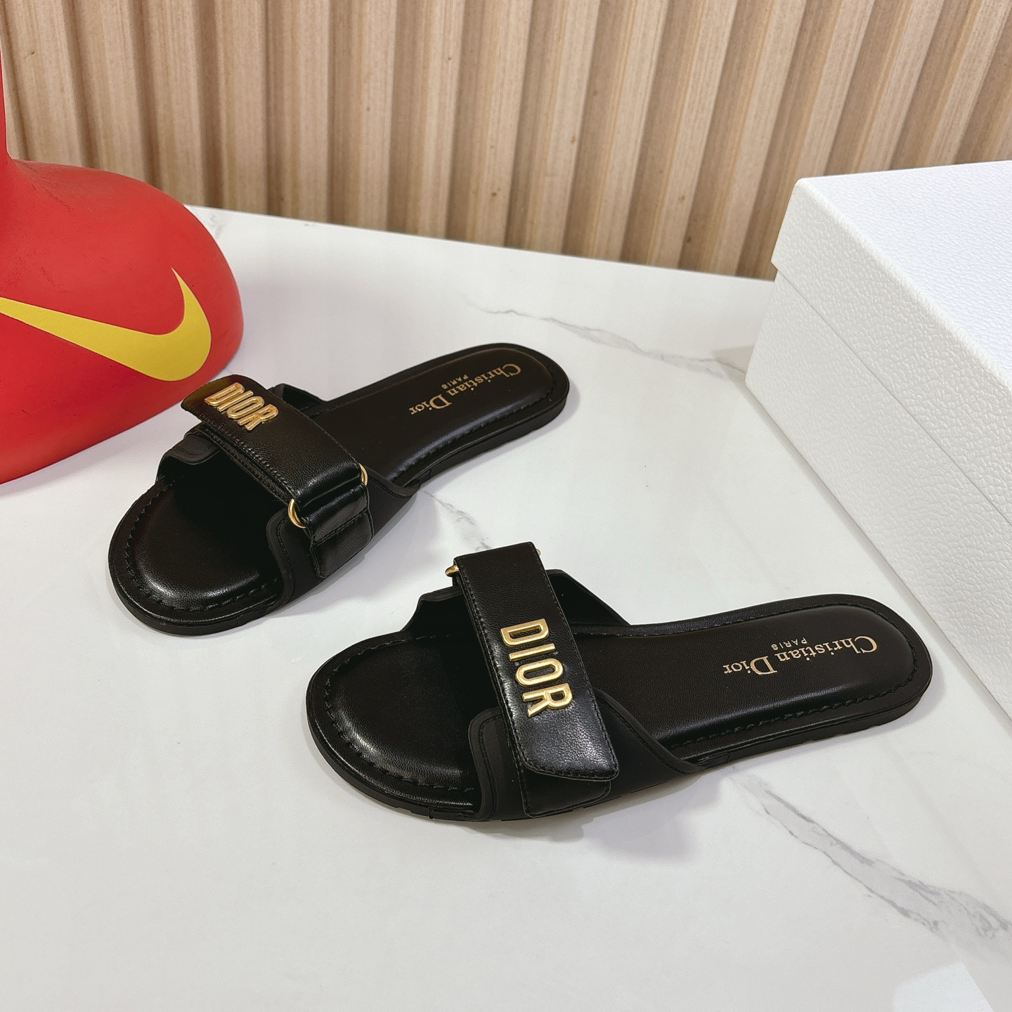 Dior Dio…〰 Dioract系列沙滩鞋——魔术贴凉拖鞋