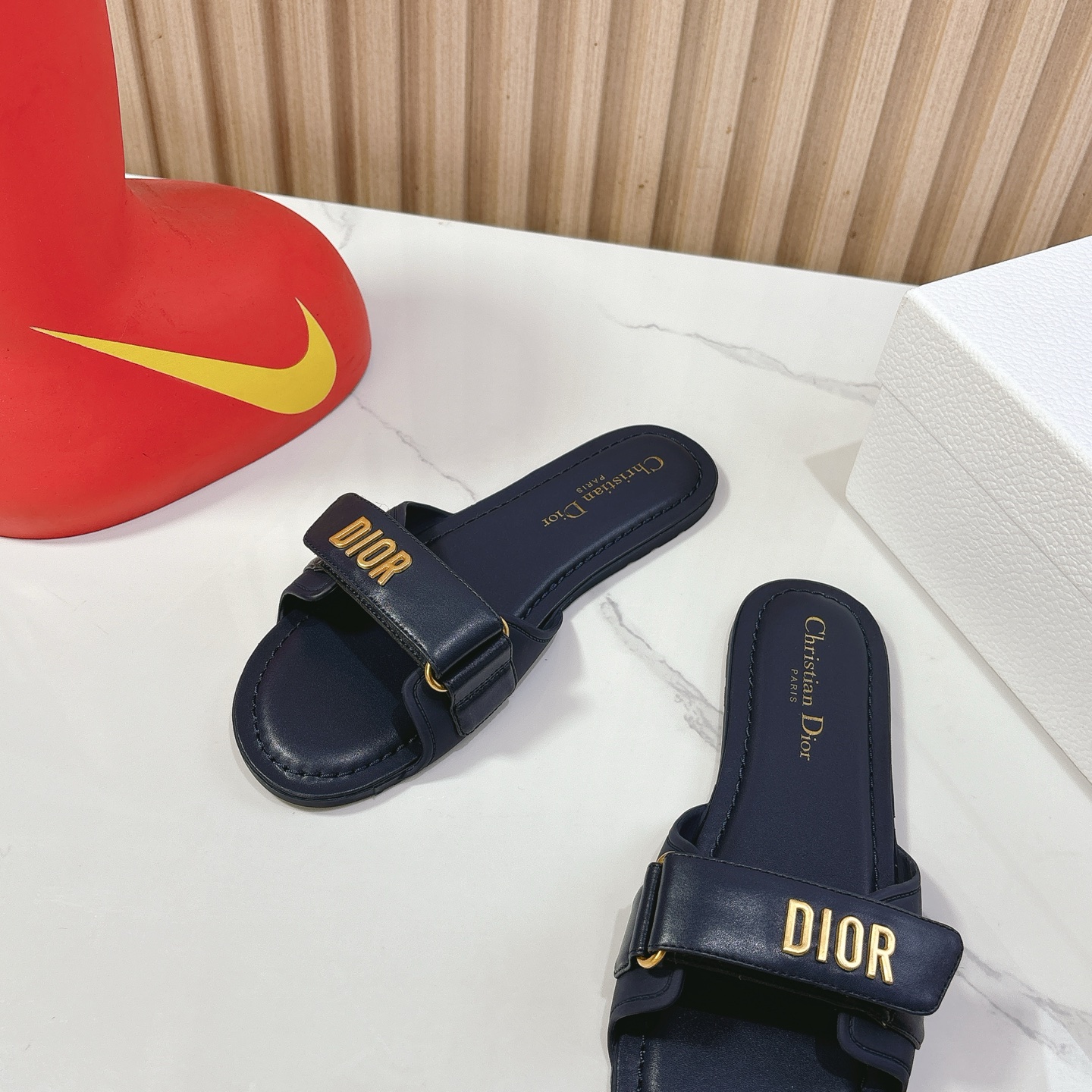 Dior Dio…〰 Dioract系列沙滩鞋——魔术贴凉拖鞋