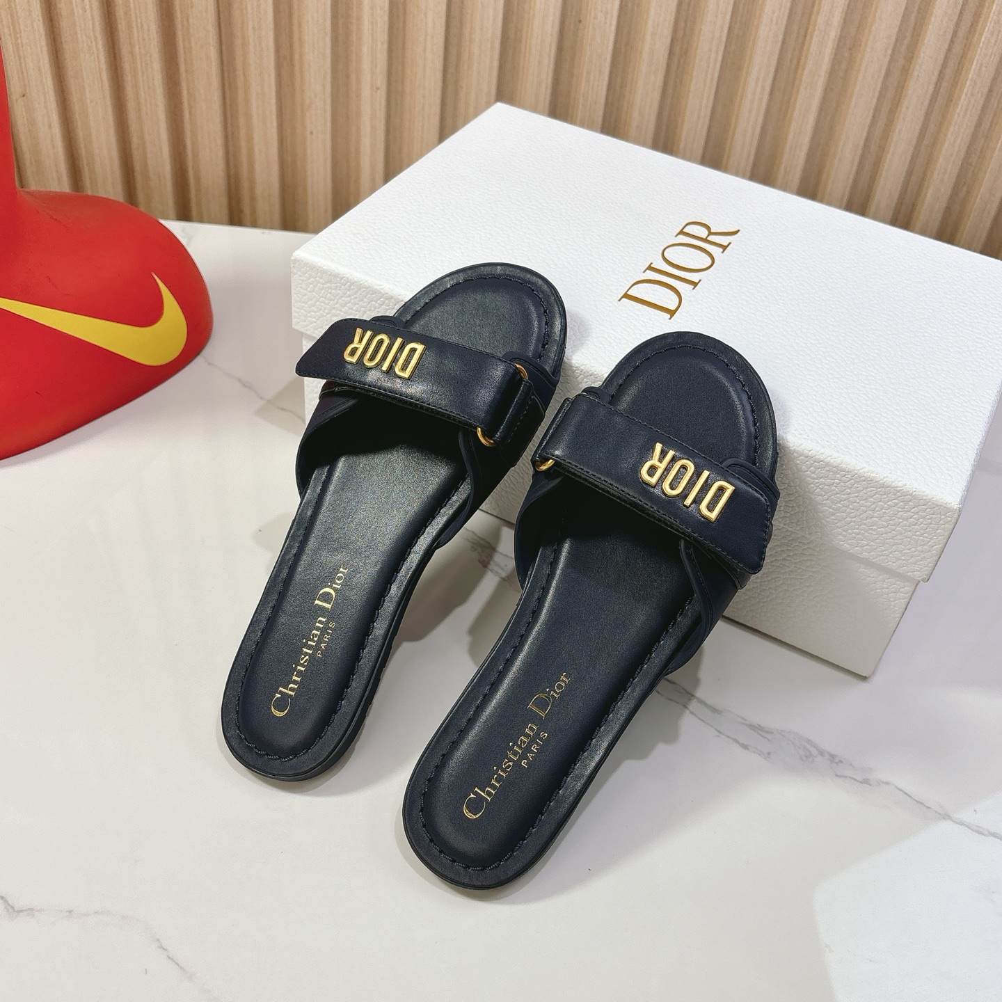 Dior Dio…〰 Dioract系列沙滩鞋——魔术贴凉拖鞋