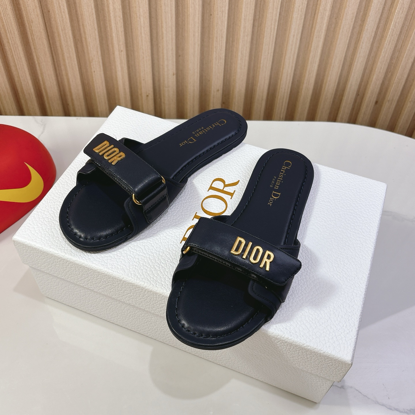 Dior Dio…〰 Dioract系列沙滩鞋——魔术贴凉拖鞋