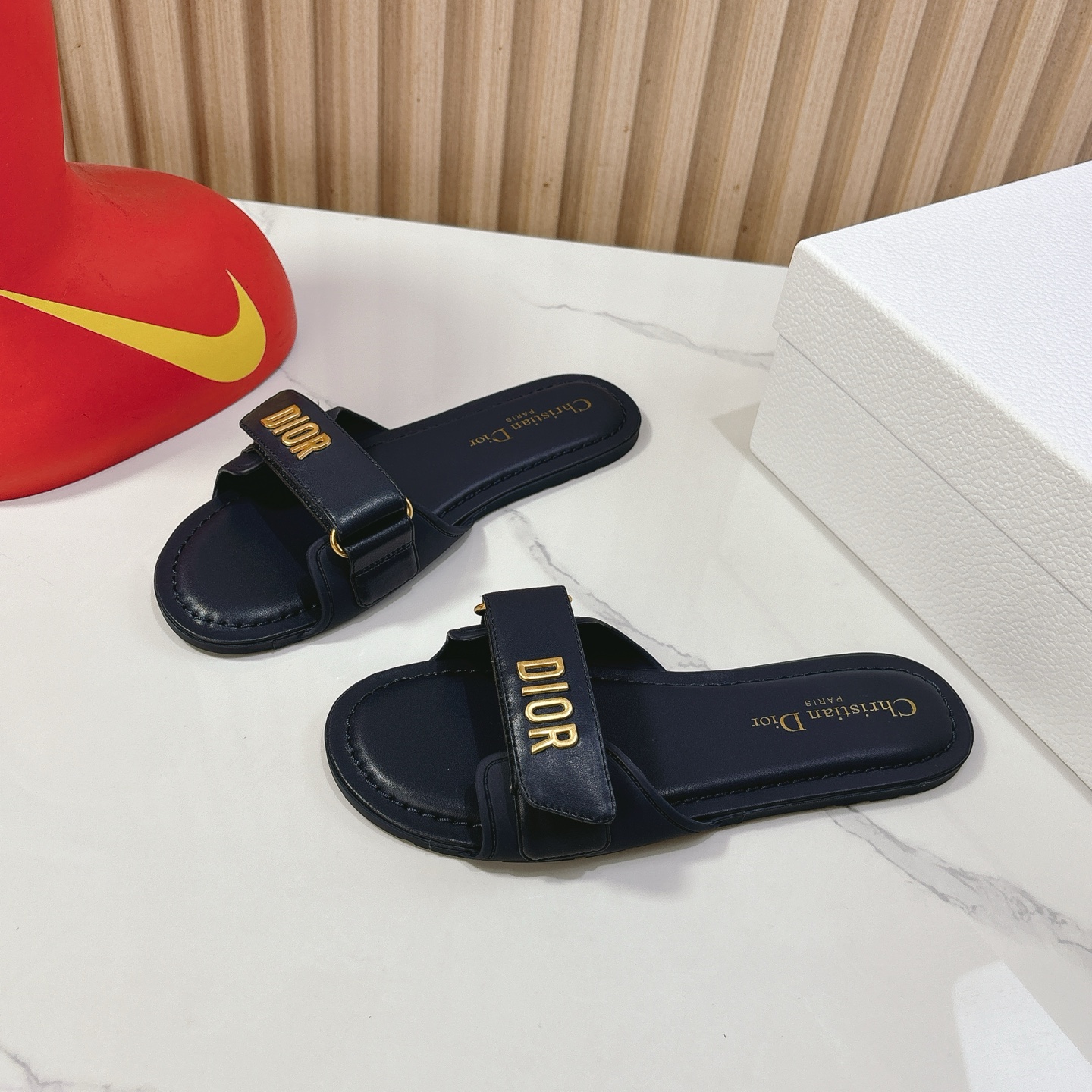 Dior Dio…〰 Dioract系列沙滩鞋——魔术贴凉拖鞋
