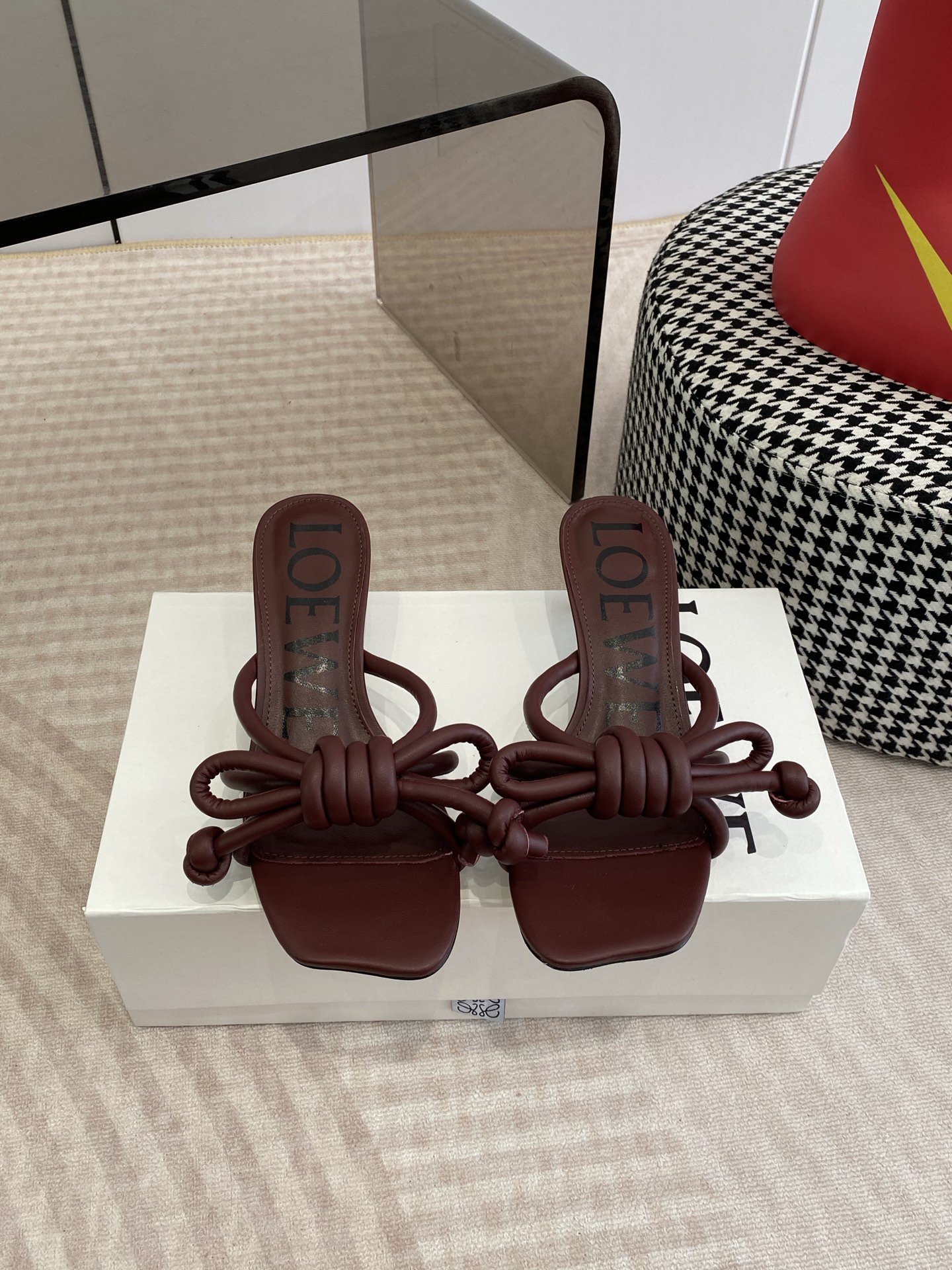 Loewe LOEWE/罗意威2026ss/ 新品 风小高跟沙滩拖鞋～小红书、外网火