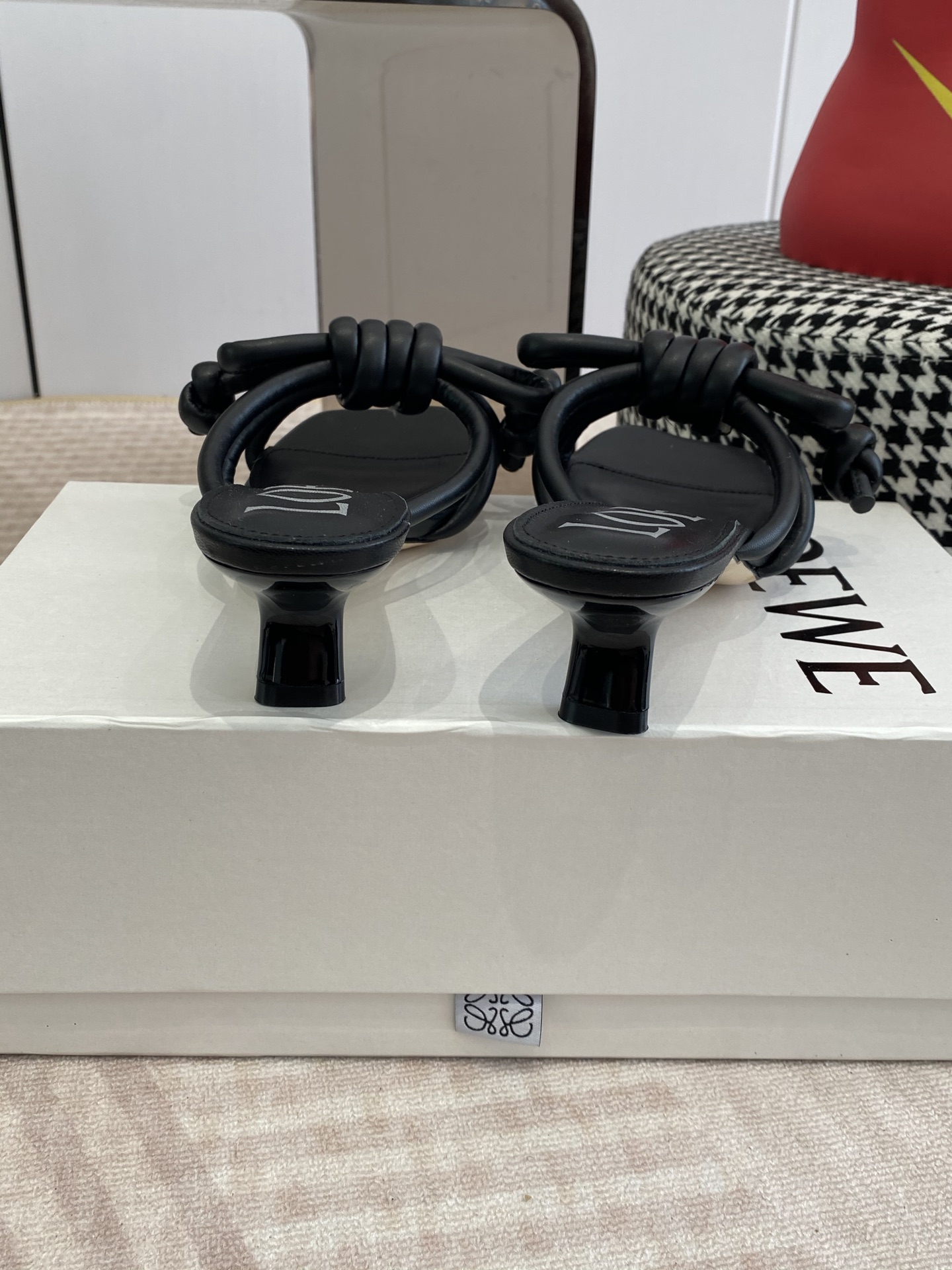Loewe LOEWE/罗意威2026ss/ 新品 风小高跟沙滩拖鞋～小红书、外网火
