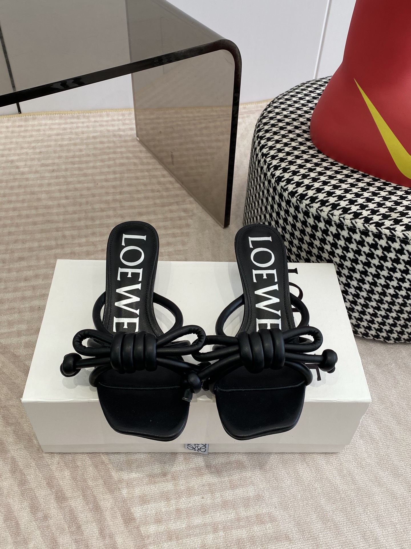 Loewe LOEWE/罗意威2026ss/ 新品 风小高跟沙滩拖鞋～小红书、外网火