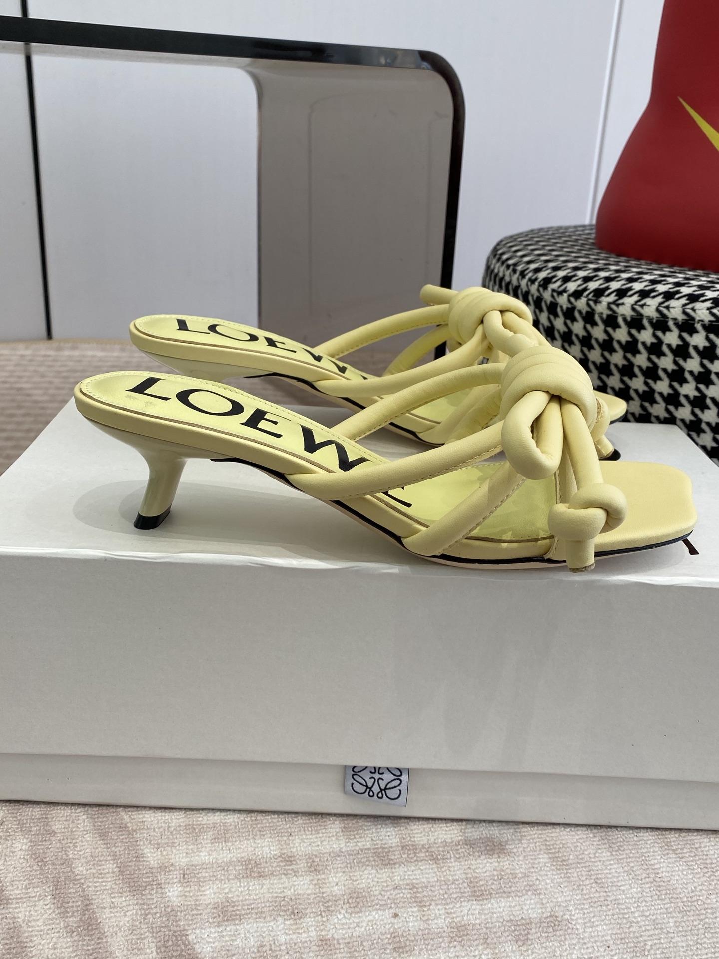 Loewe LOEWE/罗意威2026ss/ 新品 风小高跟沙滩拖鞋～小红书、外网火