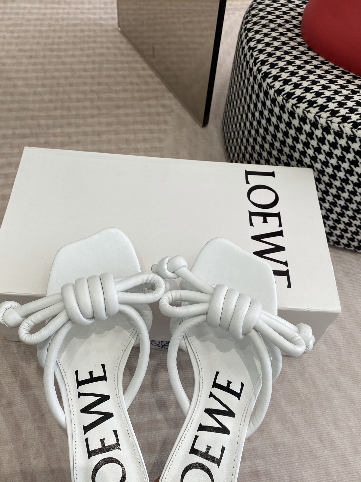 Loewe LOEWE/罗意威2026ss/ 新品 风小高跟沙滩拖鞋～小红书、外网火