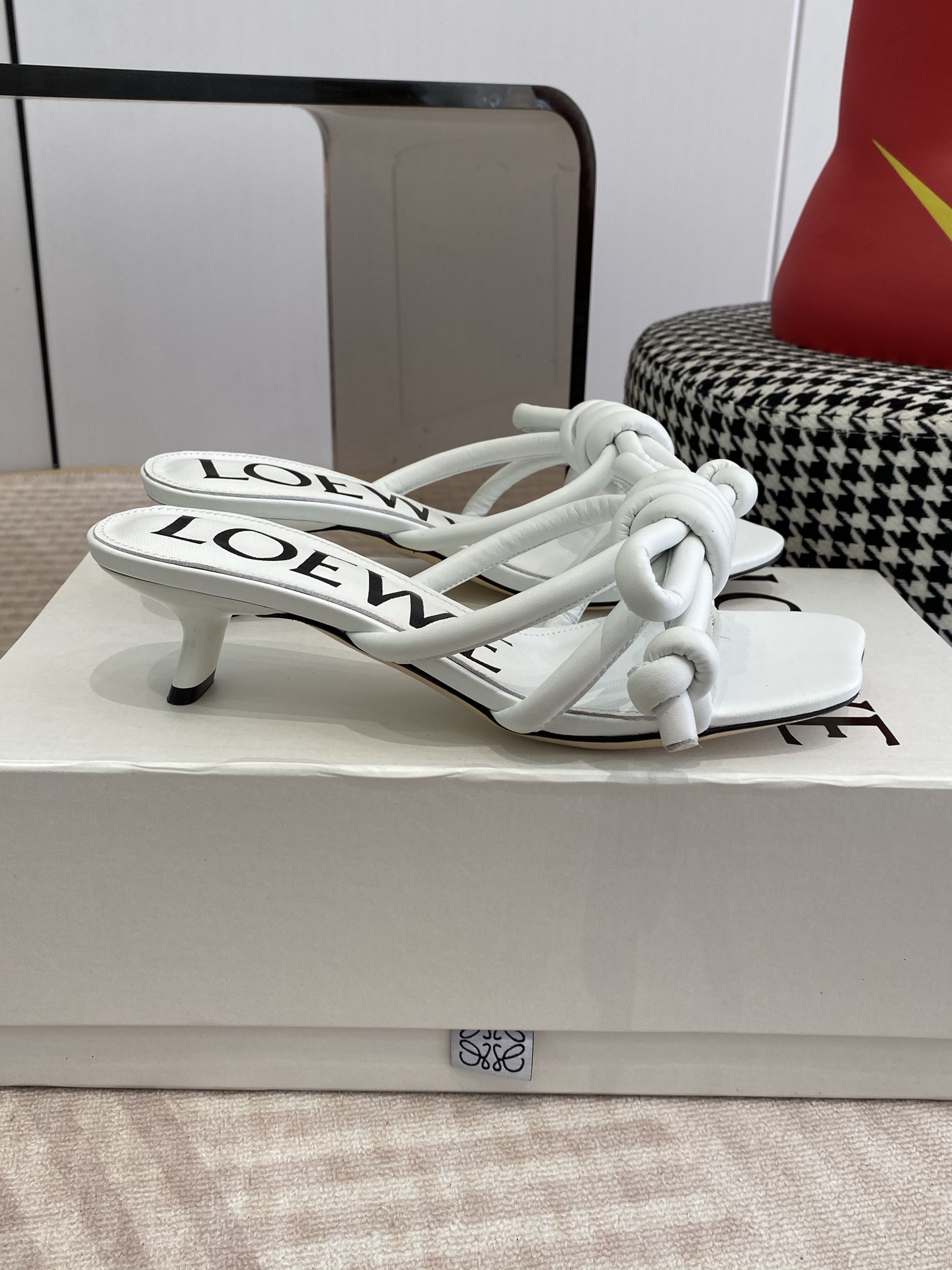 Loewe LOEWE/罗意威2026ss/ 新品 风小高跟沙滩拖鞋～小红书、外网火