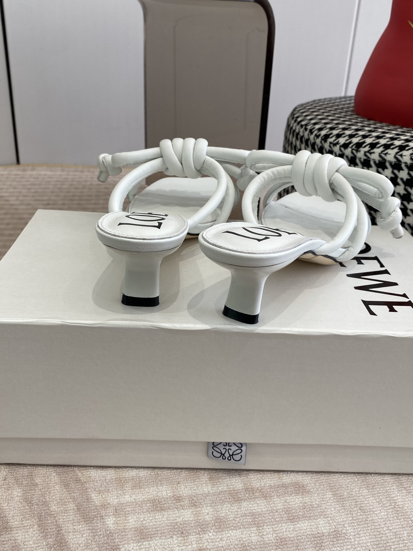 Loewe LOEWE/罗意威2026ss/ 新品 风小高跟沙滩拖鞋～小红书、外网火