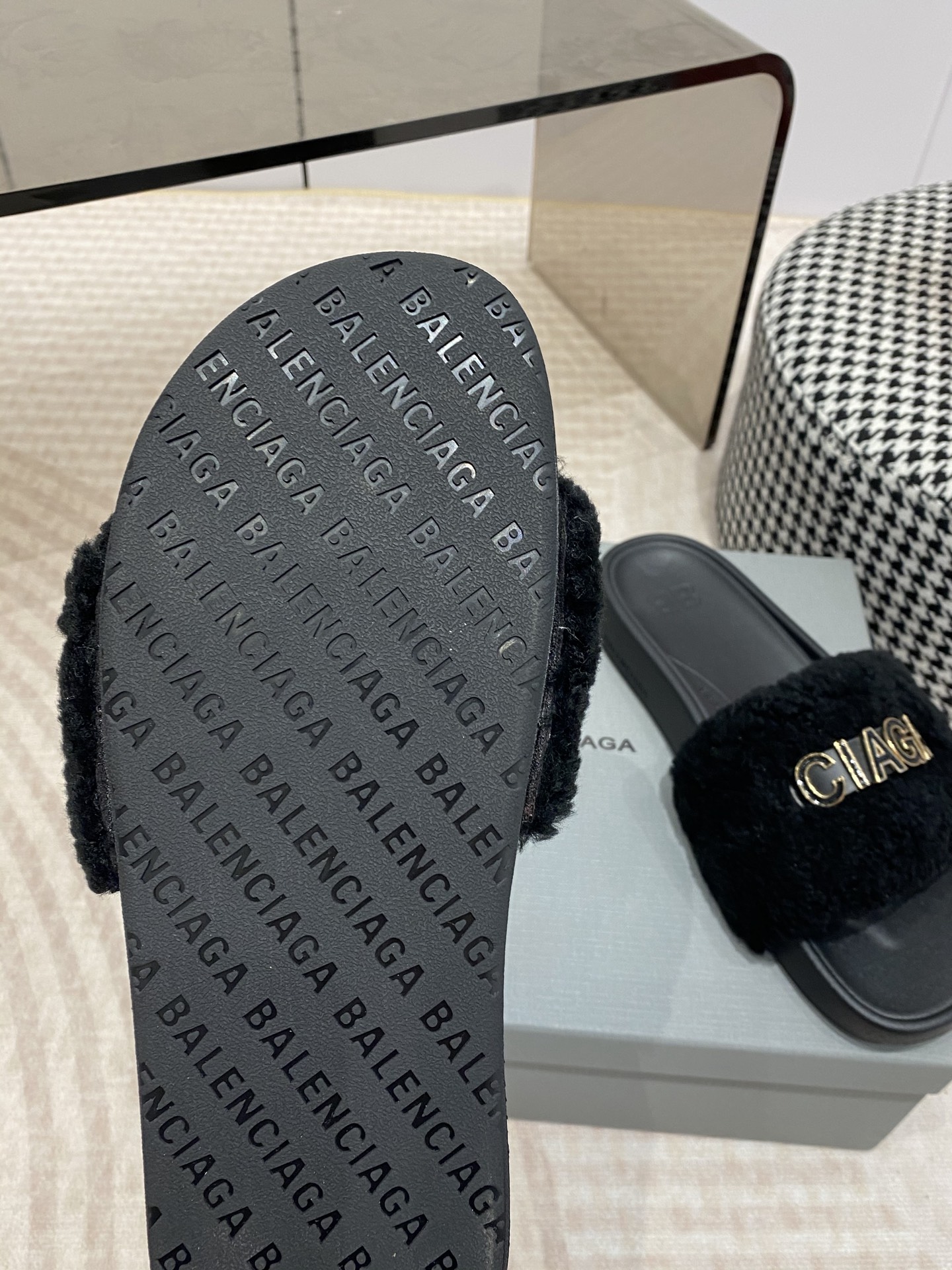 Balenciaga BALENCIAGA26ss 春夏沙滩拖鞋 系列 国内国外 断货王，找遍国内 心心念念终于到手