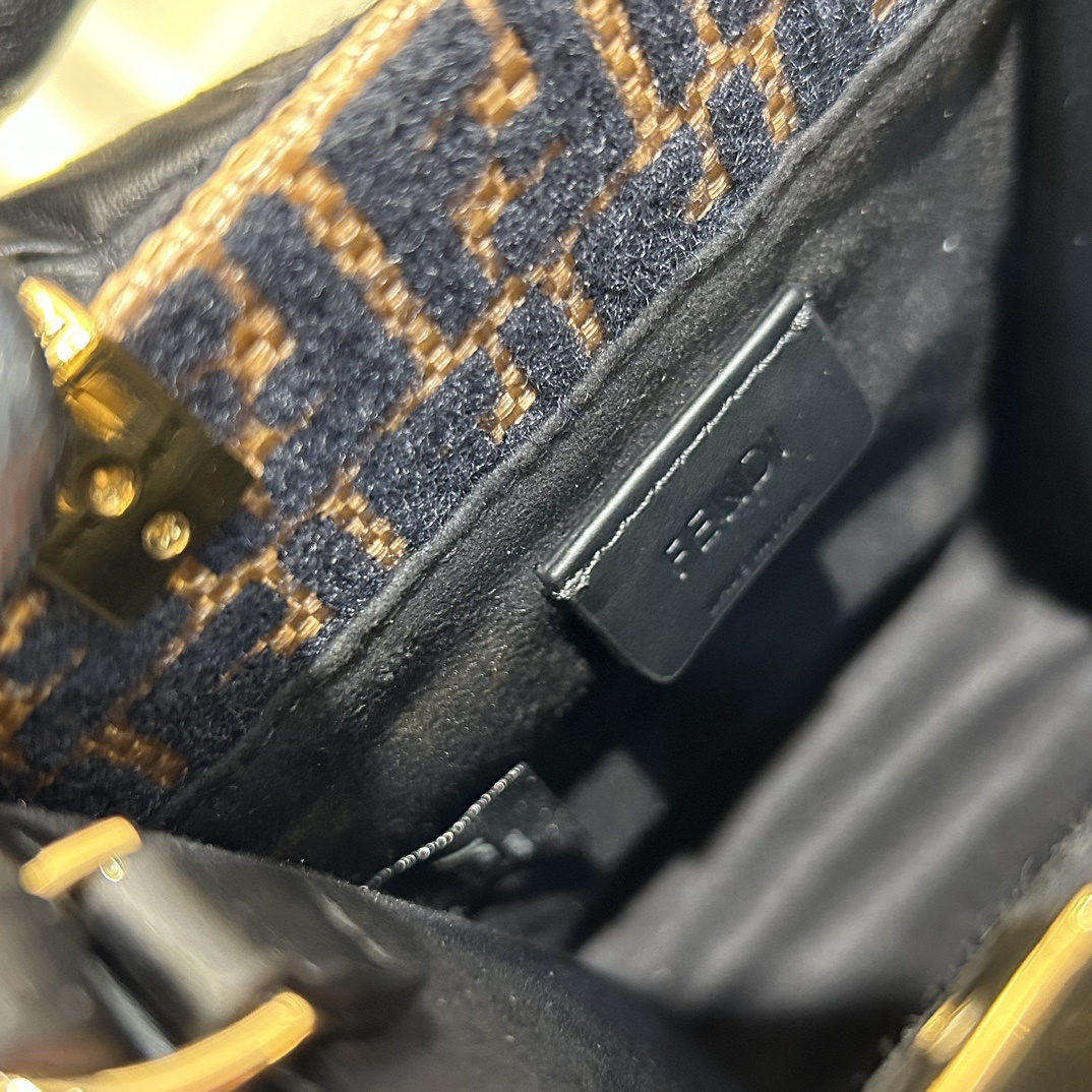 Sunshine中号手提袋手袋原色拉菲草编织饰有织锦效果雪尼尔FF图案刺绣形成独特手感饰有Fend1Ro