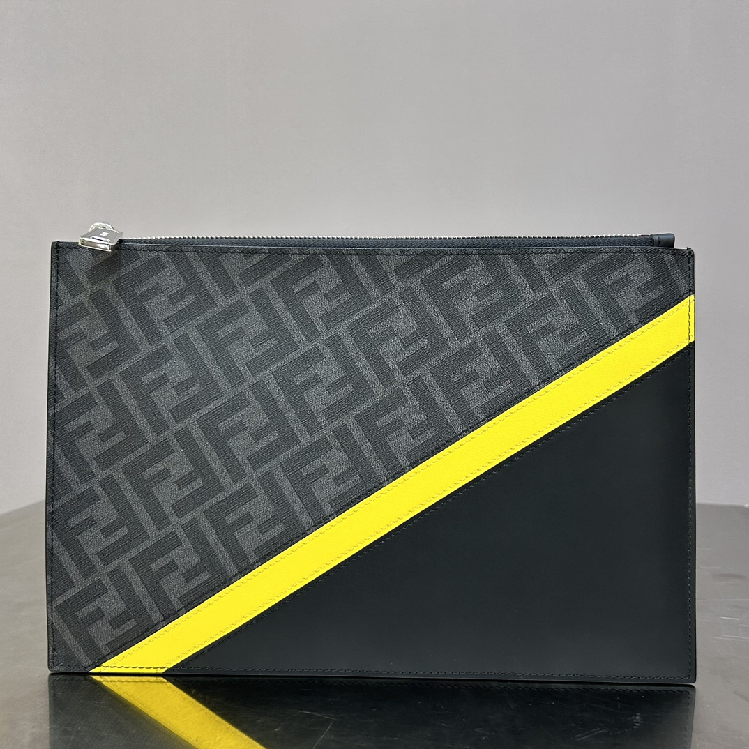 Original Fendi, 100% first-layer cowhide, matching presbyopic fabric, clean and tidy workmanship reflects the care of every step, classic and dur