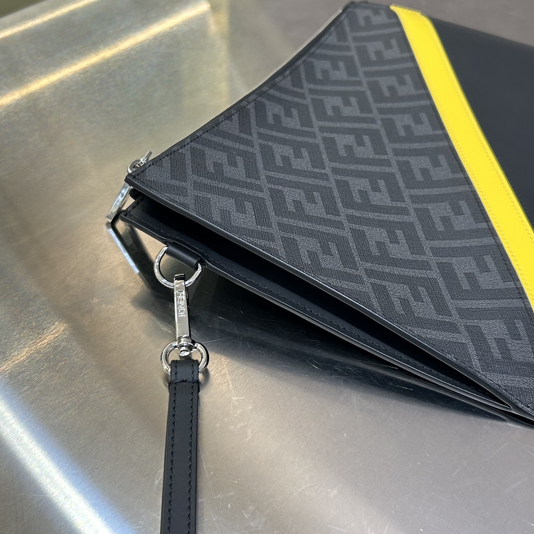 Original Fendi, 100% first-layer cowhide, matching presbyopic fabric, clean and tidy workmanship reflects the care of every step, classic and dur