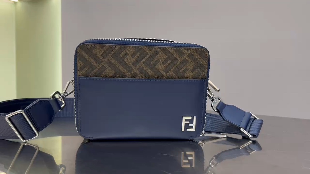 Fendi Exclusive genuine product from the matching counter, 100% first-layer cowhide, matching method, matching presbyopic fabrics, real shots in