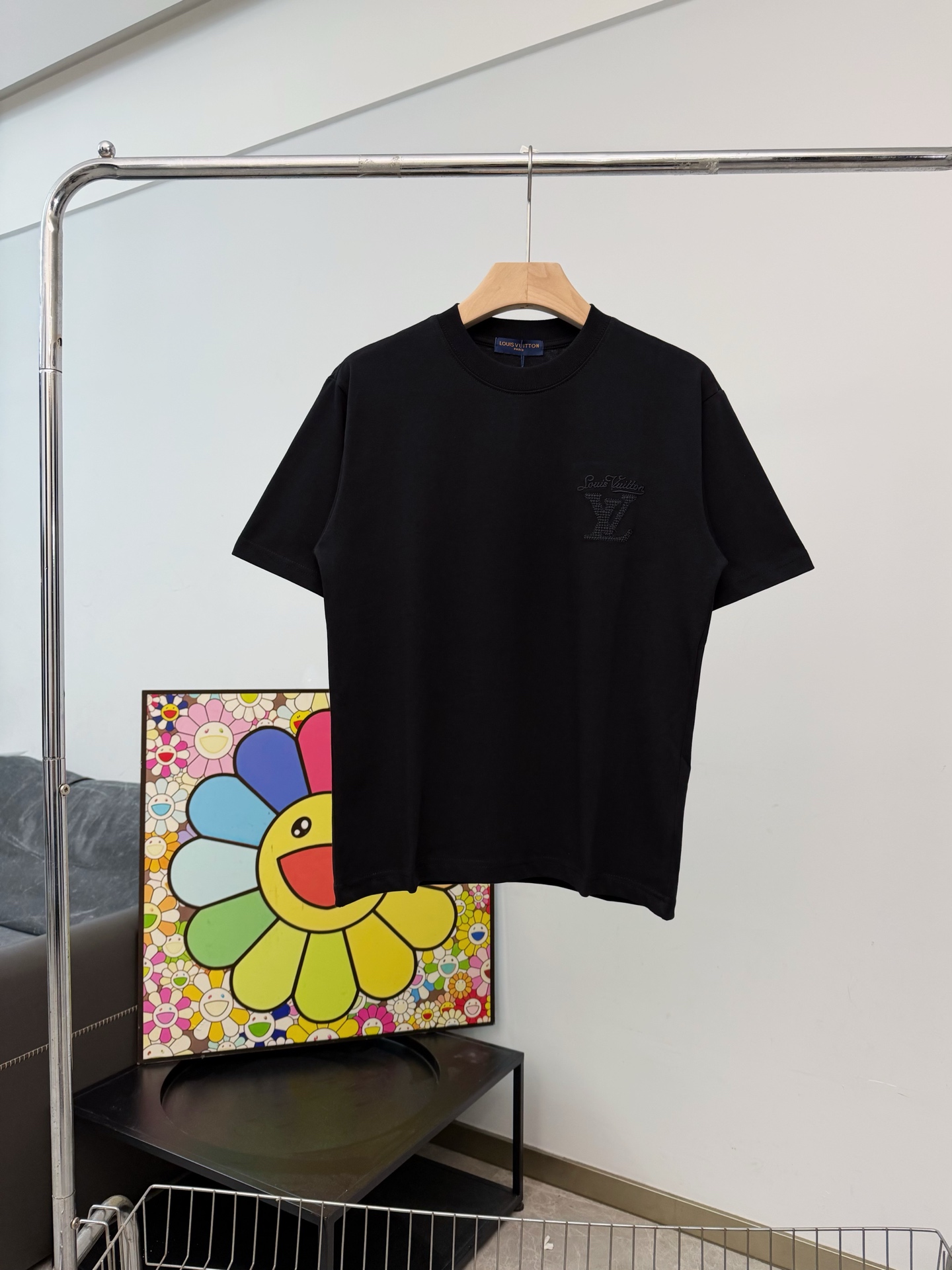 P80 N.º de modelo ZQ138 Camiseta de manga corta con gran logo bordado calado de cuerda LV. Tejido: 32 cabos dobles, 280…
