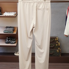 新品速干套装Kiton奇顿、/套2026春夏新品男士休闲套装,简约大气又自带高级质感。上衣为经典翻领短袖 新品速干套装Kiton奇顿、/套2026春夏新品男士休闲套装,简约大气又自带高级质感。上衣为经典翻领短袖