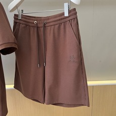 新品Lor* Piana套装春夏新款,一套不拆/套 2026男士经典刺绣徽标基础款纯色圆领短袖T恤衫+工装抽绳短裤套装! 新品Lor* Piana套装春夏新款,一套不拆/套 2026男士经典刺绣徽标基础款纯色圆领短袖T恤衫+工装抽绳短裤套装!