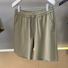 新品Prada套装一套不拆 /套 2026SS夏季新款,男士经典拉链口袋三角标徽章装饰商务休闲短袖POLO衫+抽绳短裤 新品Prada套装一套不拆 /套 2026SS夏季新款,男士经典拉链口袋三角标徽章装饰商务休闲短袖POLO衫+抽绳短裤