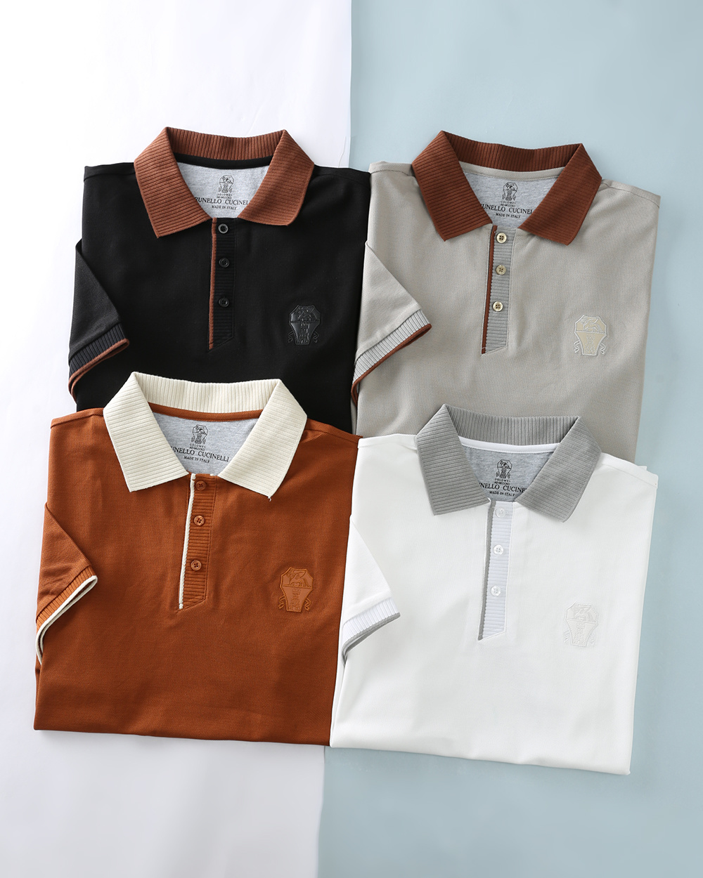 NO:945282,New Brunello C, SS spring and summer new mesh pique cotton lapel short Tee, men's classic badge totem embroidered logo business casual short-sleeved Polo shirt on the chest!  Trading company channels are rare, ahead of GW sales!  BC's Italian-style light luxury aesthetics, highlighted by contrasting ribbed collars and exquisite badge embroidery, create polo shirts with both comfortable body feel and high-end texture, interpreting a low-key and luxurious Italian lifestyle.  The custom-made mesh pique cotton fabric has a concave and convex grain texture. It has good breathability and moisture absorption. The upper body is refreshing and not sweaty. Say goodbye to the hot and sticky summer. The fabric has a soft drape. The upper body is neat and not bloated. It modifies the body shape and adapts to a variety of body types!  The iconic badge totem embroidered logo on the chest of the body uses low-key embroidery technology of the same color to highlight the brand identity. The neckline is designed with contrasting rib knitting, which contrasts with the color of the body, breaking the dullness and enhancing the layering of the look. The placket is edged with contrasting ribs and matched with buttons of the same color printed with the brand logo, with exquisite details!  The basic and regular cut makes this Polo shirt suitable for both business occasions and leisure time, making it an indispensable fashion item in your wardrobe!  Item No. D2414 Size 48/M-58/4XL 48 Shoulder width 41 Bust 98 Dress length 71 Sleeve length 21 50 Shoulder width 43 Bust 102 Dress length 72 Sleeve length 22 52 Shoulder width 45 Bust 106 Dress length 73 Sleeve length 22 54 Shoulder width 47 Bust 110 Dress length 74 Sleeve length 23 56  Shoulder width 49, bust 114, shirt length 75, sleeve length 23 58, shoulder width 51, bust 118, shirt length 76, sleeve length 24,, brunello cucinelli,chanel,T-shirt,19860909新品Brunello C ,SS春夏新款网眼珠地棉布翻领短Tee,男士胸前经典徽章图腾刺绣标识商务休闲短袖Polo衫！贸易公司渠道稀出,领先GW发售！BC家意式轻奢美学,以撞色罗纹领与精致徽章刺绣为亮点,打造兼具舒适体感与高级质感的 Polo 衫,诠释低调奢华的意式生活方式. 客供定制的网眼珠地棉布面料,布面呈凹凸颗粒肌理,自带良好的透气性与吸湿性,上身清爽不闷汗,告别夏日闷热黏腻,面料自带柔和垂坠感,上身利落不臃肿,修饰身形,适配多种身材！衣身胸前标志性徽章图腾刺绣标识,采用同色系低调刺绣工艺,彰显品牌身份.领口采用撞色罗纹针织设计,与衣身色彩形成对比,打破沉闷感,提升造型层次感；门襟采用撞色罗纹包边,搭配印有品牌标识的同色系纽扣,细节精致！基础常规的版型裁剪,让这款Polo衫既适合商务场合,又能轻松应对休闲时光,成为您衣橱中不可或缺的时尚单品！货号D2414 尺码48/M-58/4XL 48 肩宽41胸围98 衣长71袖长21 50 肩宽43胸围102衣长72袖长22 52 肩宽45胸围106衣长73袖长22 54 肩宽47胸围110衣长74袖长23 56 肩宽49胸围114衣长75袖长23 58 肩宽51胸围118衣长76袖长24,,brunello cucinelli,chanel,T-shirt,,Men's clothing