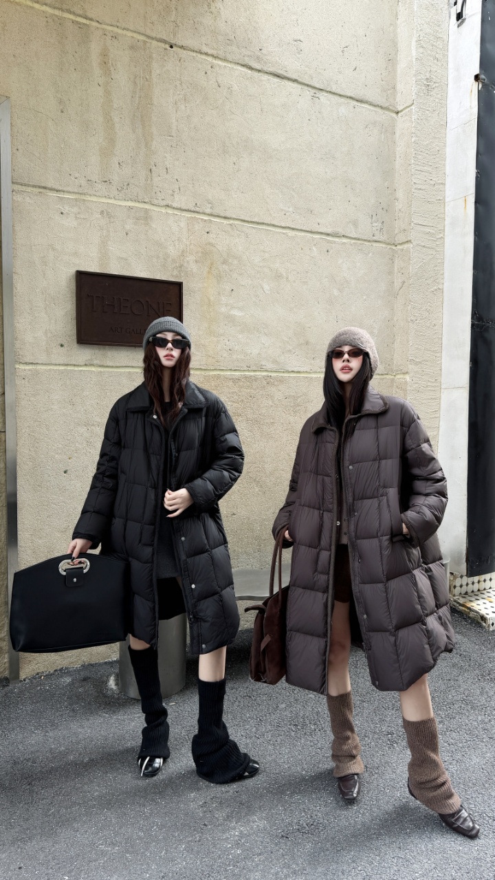 💰505
🔥🔥爆款羽绒服  四色SM  90白鸭绒
  款号：LLA105