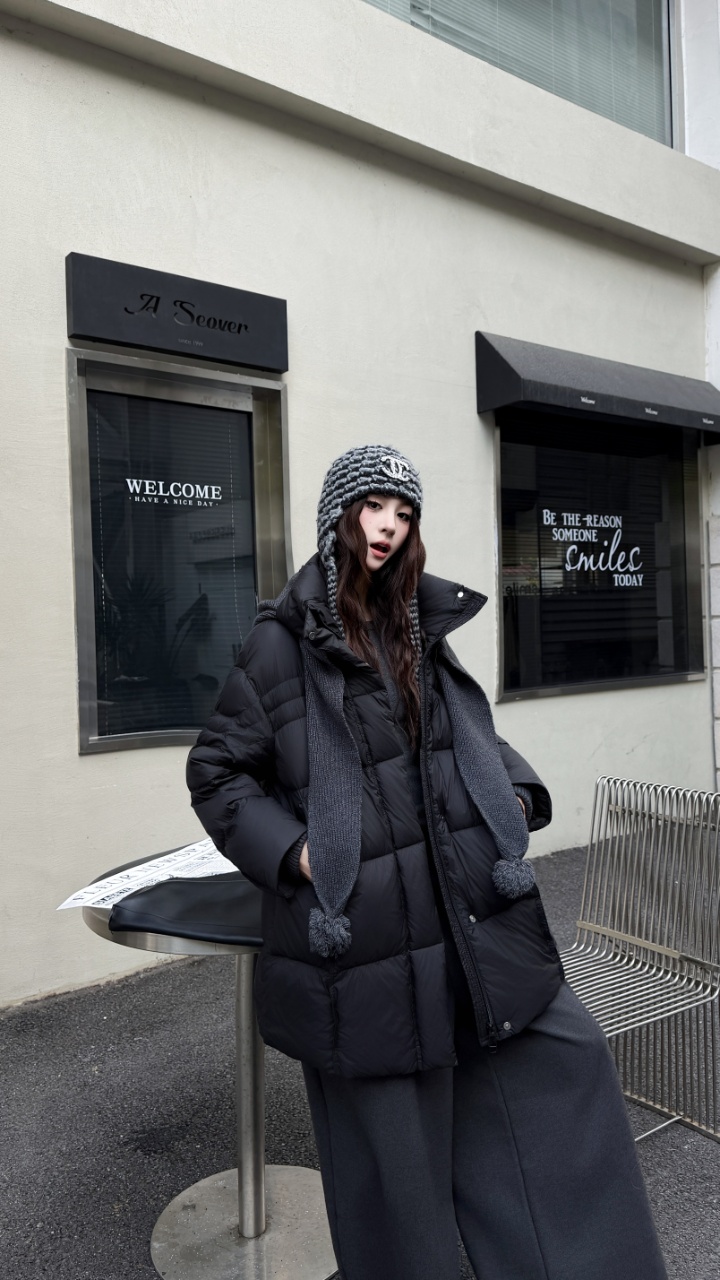 💰560
🔥🔥爆款羽绒服  五色SM  90白鸭绒
 款号：LLA106
黑，米，灰，粉，咖SM