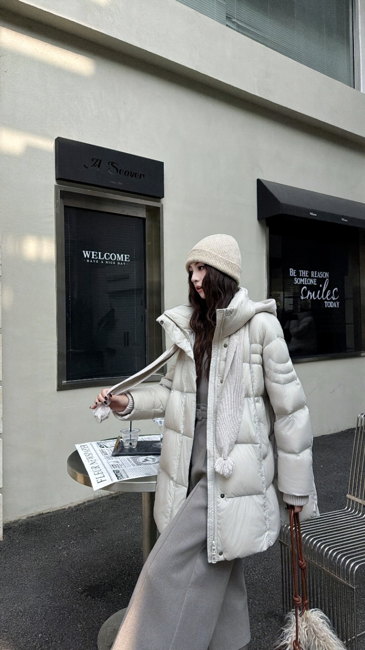 💰560
🔥🔥爆款羽绒服  五色SM  90白鸭绒
 款号：LLA106
黑，米，灰，粉，咖SM