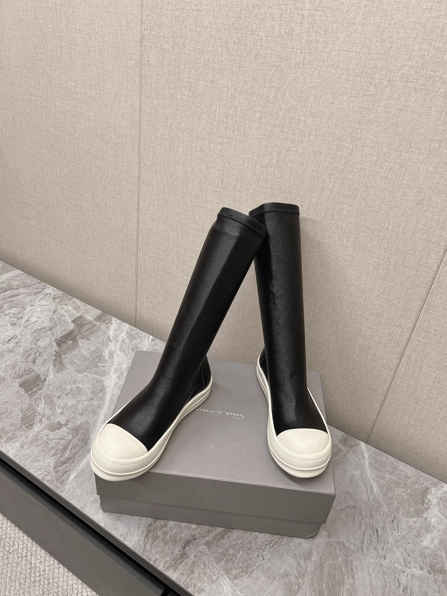 “High-Legged Rick Owens Boots: 750 Top Version for Hot Girl Style” - 图片 5
