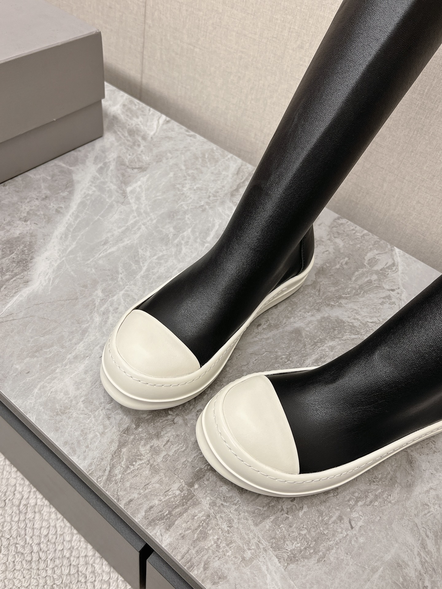“High-Legged Rick Owens Boots: 750 Top Version for Hot Girl Style” - 图片 6