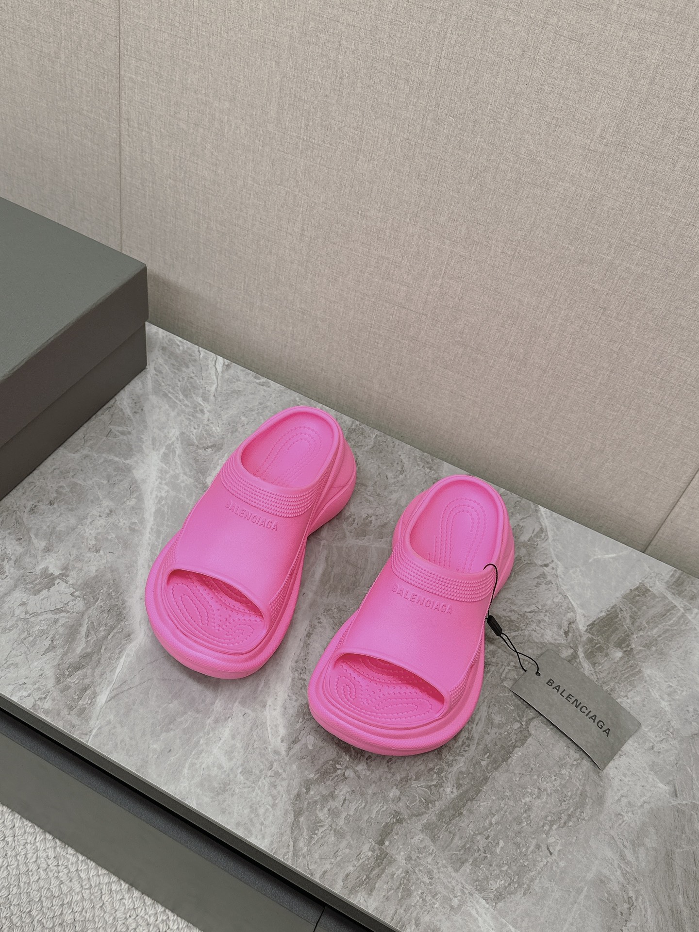 Balenciaga Women's Pool Slide Sandal - Pink Rubber Platform Summer Shoes 4 i1715514843 3467 0