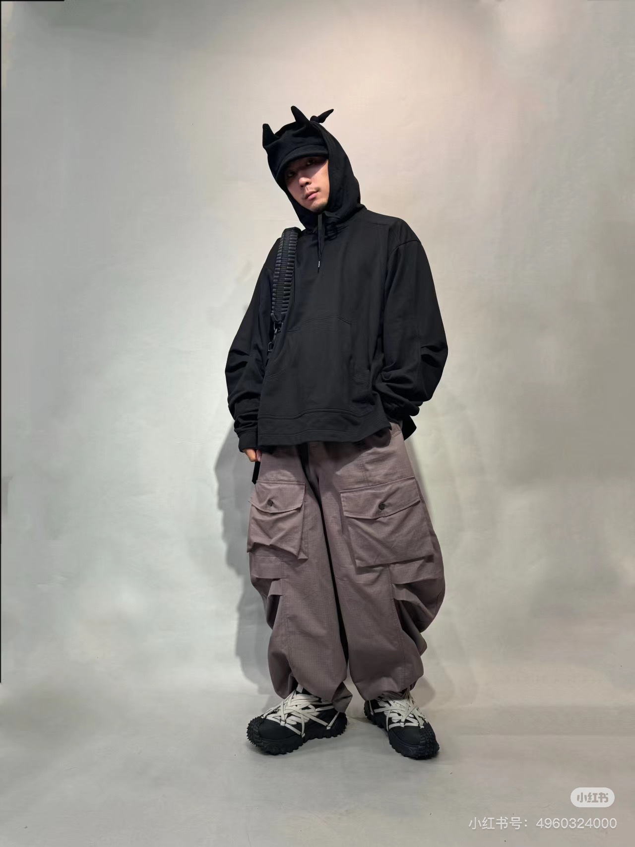 NO:274546,Little Red Book Trendy People Appearing on Foot Pictures,19860909小红书潮人上脚图,,Men's shoes