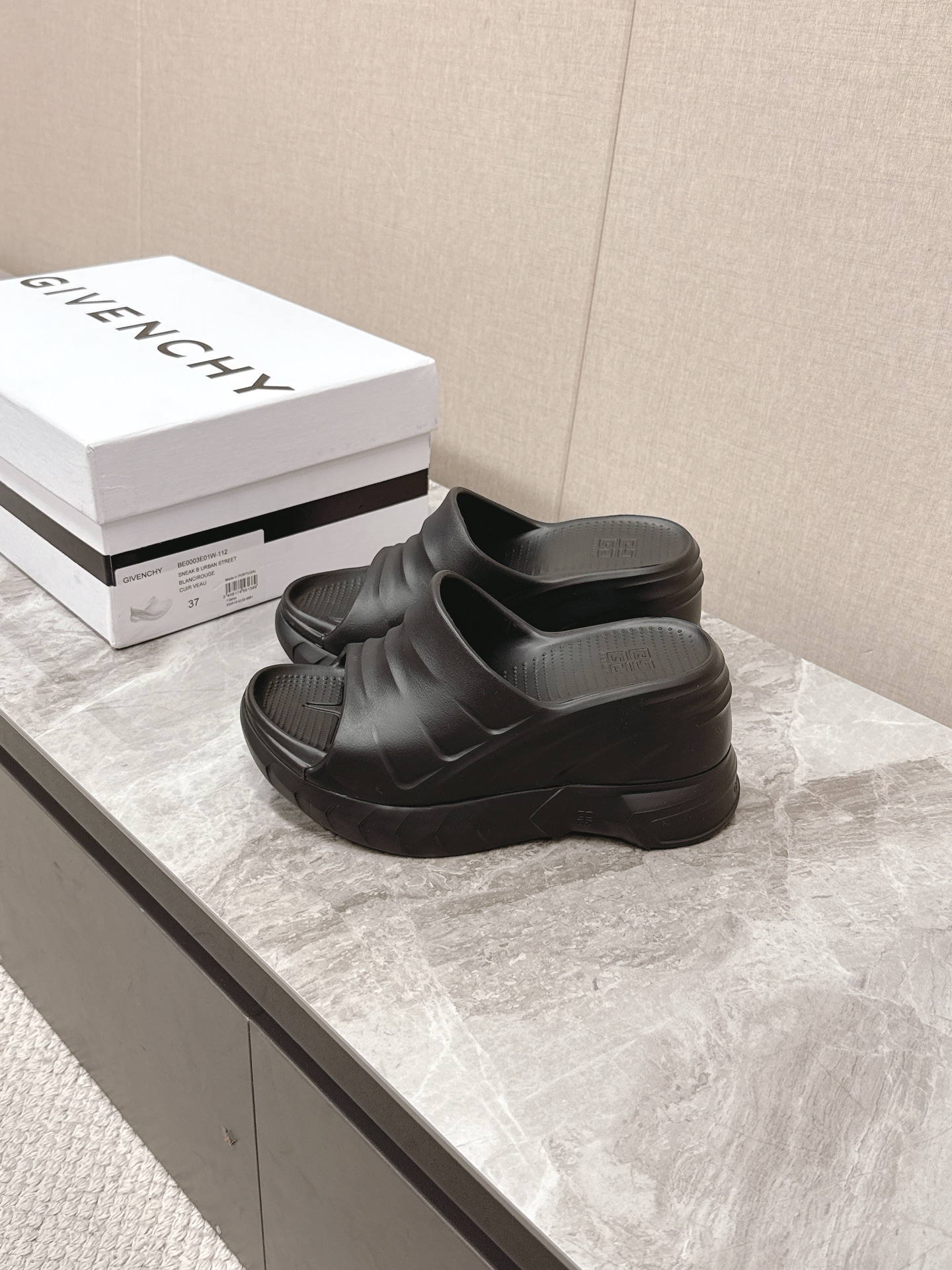 Givenchy Marshmallow Wedge Sandals: Trendy, Comfortable, and Height-Boosting 10 i1745068257 7986 0
