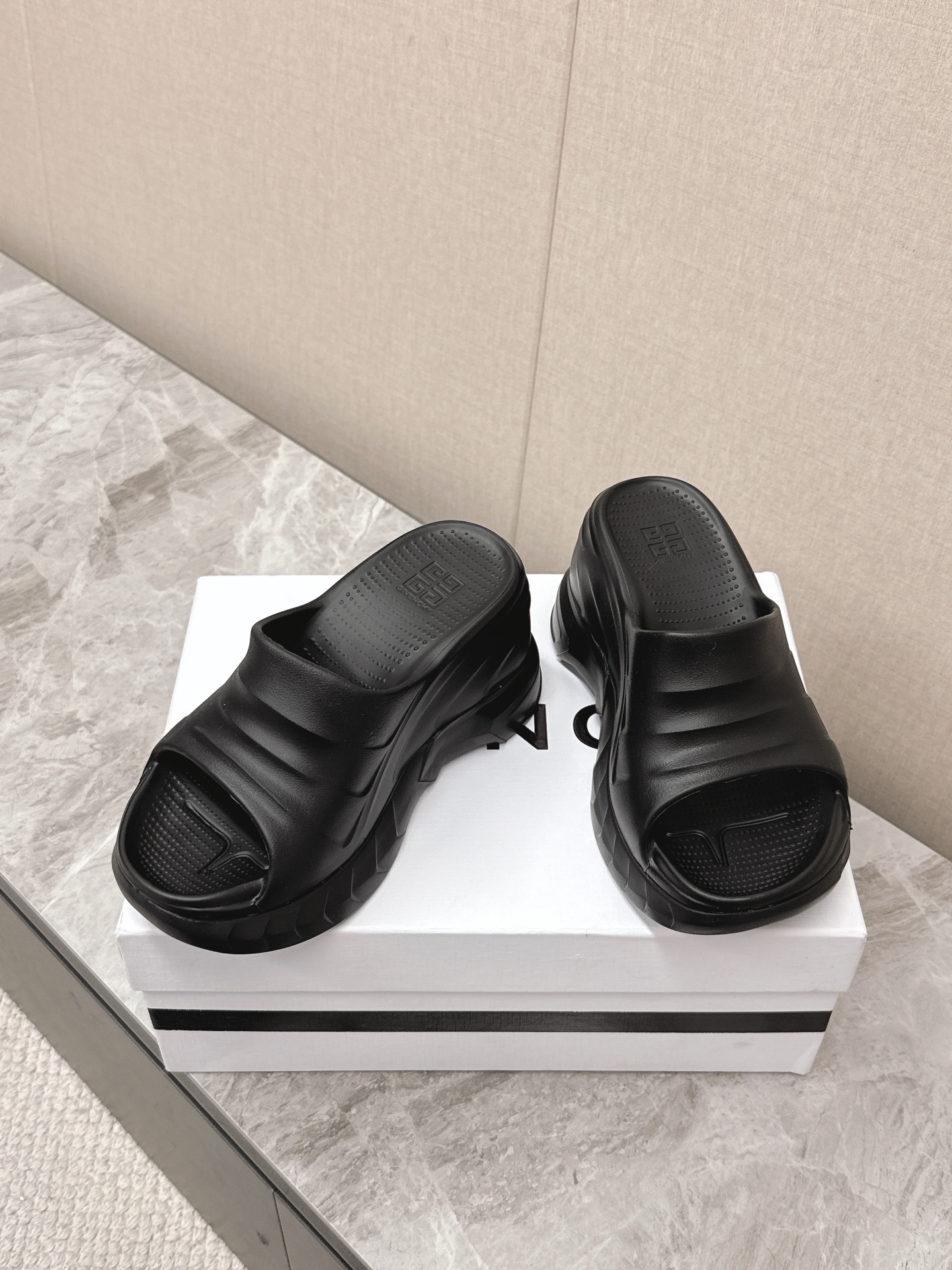 Givenchy Marshmallow Wedge Sandals: Trendy, Comfortable, and Height-Boosting 5 i1745068257 9873 0