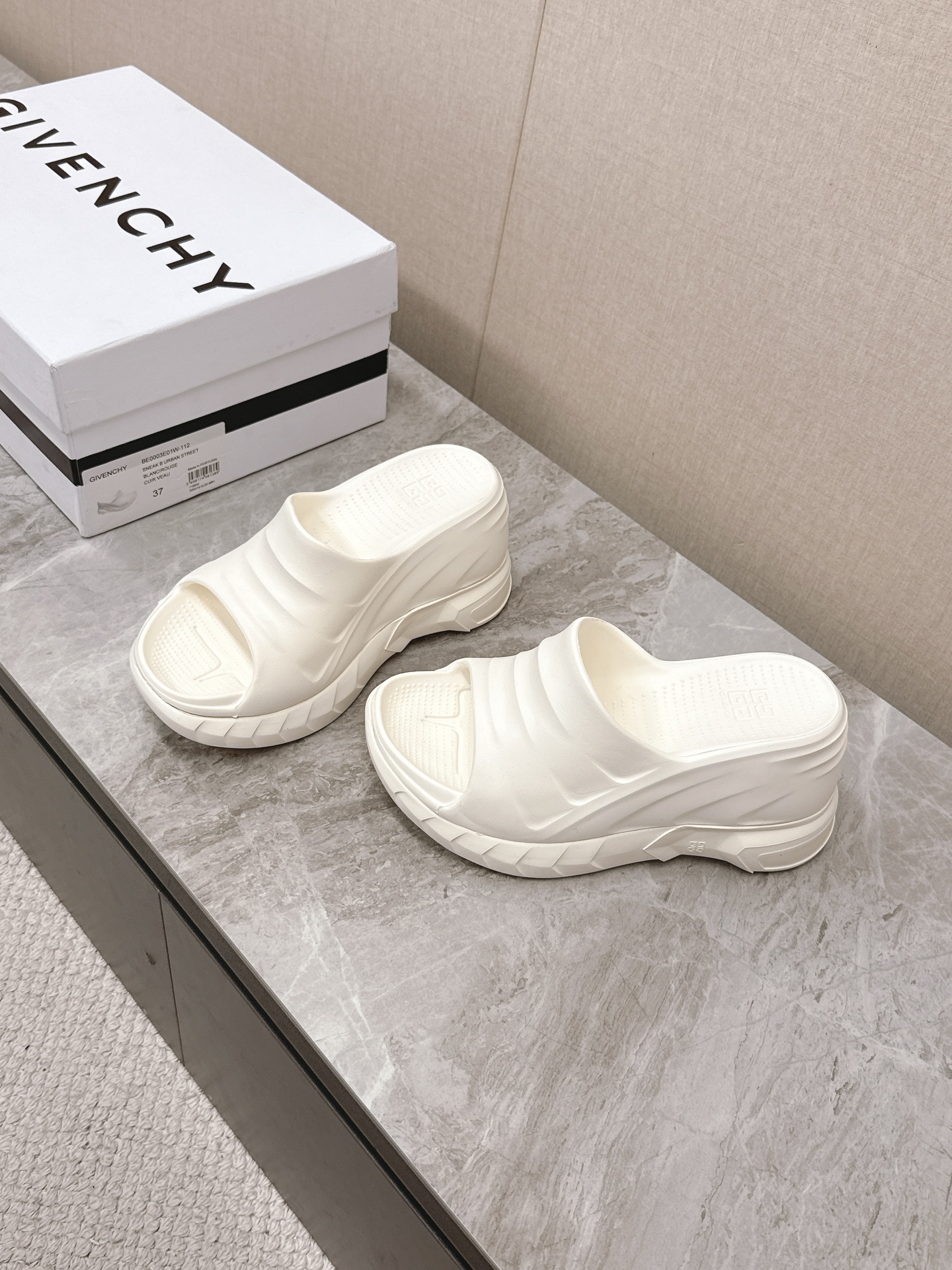 Givenchy Marshmallow Wedge Sandals: Comfortable & Stylish, Size 35-40 2 i1745068282 3273 0