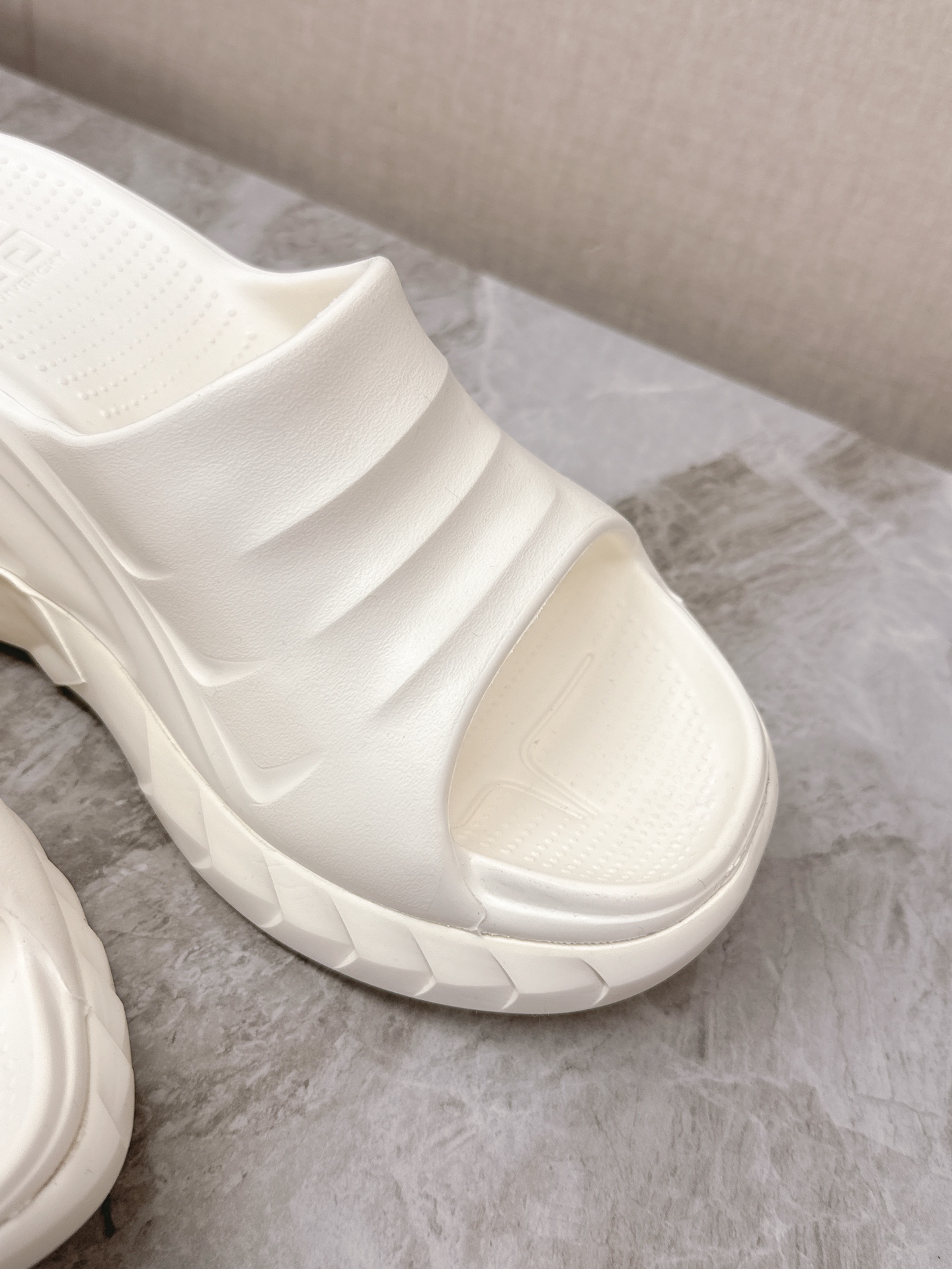 Givenchy Marshmallow Wedge Sandals: Comfortable & Stylish, Size 35-40 8 i1745068282 4736 0