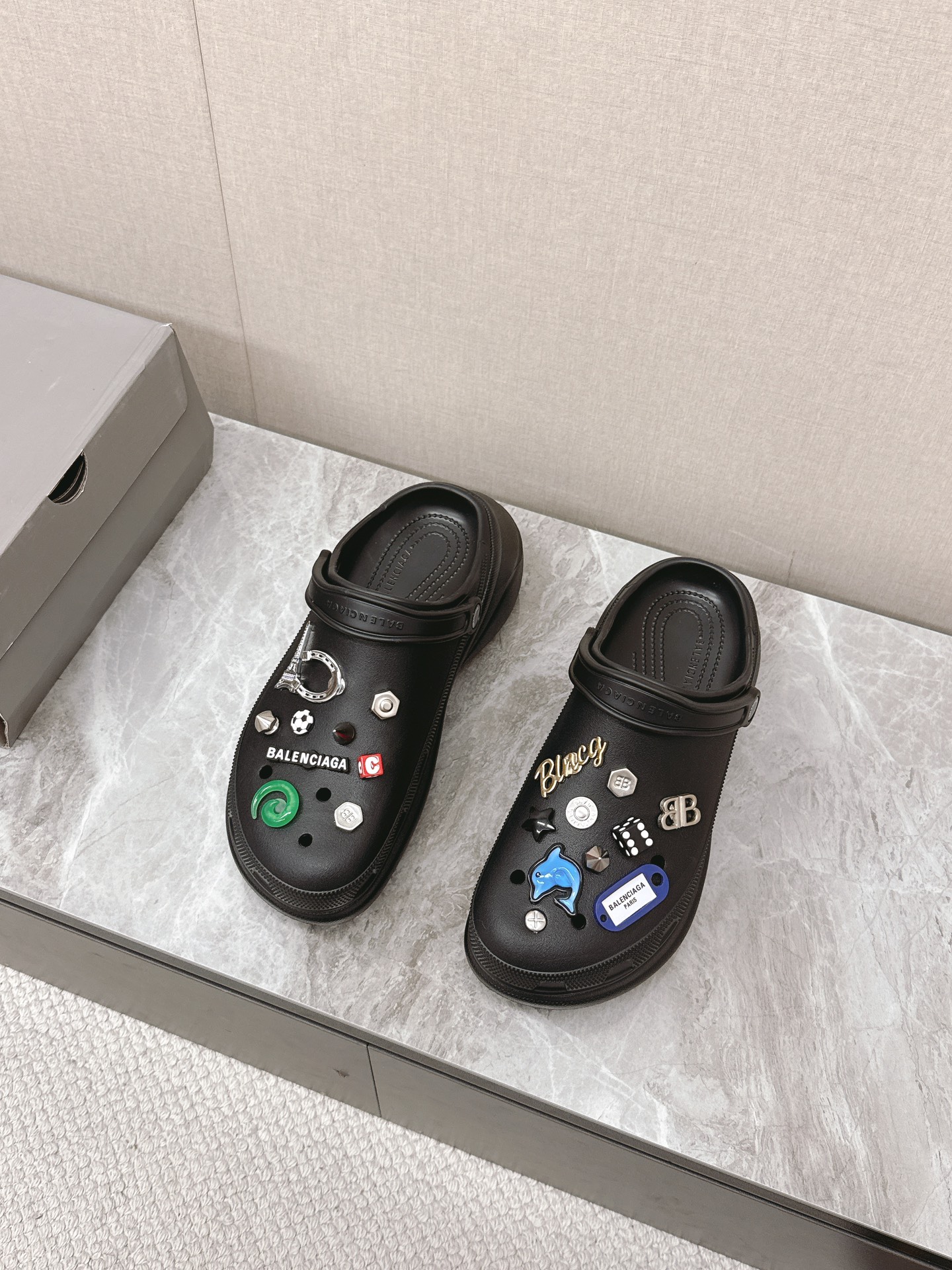 Balenciaga Women's Spring/Summer Clogs With Brand Logo & DIY Charms 4 i1745151135 1553 0