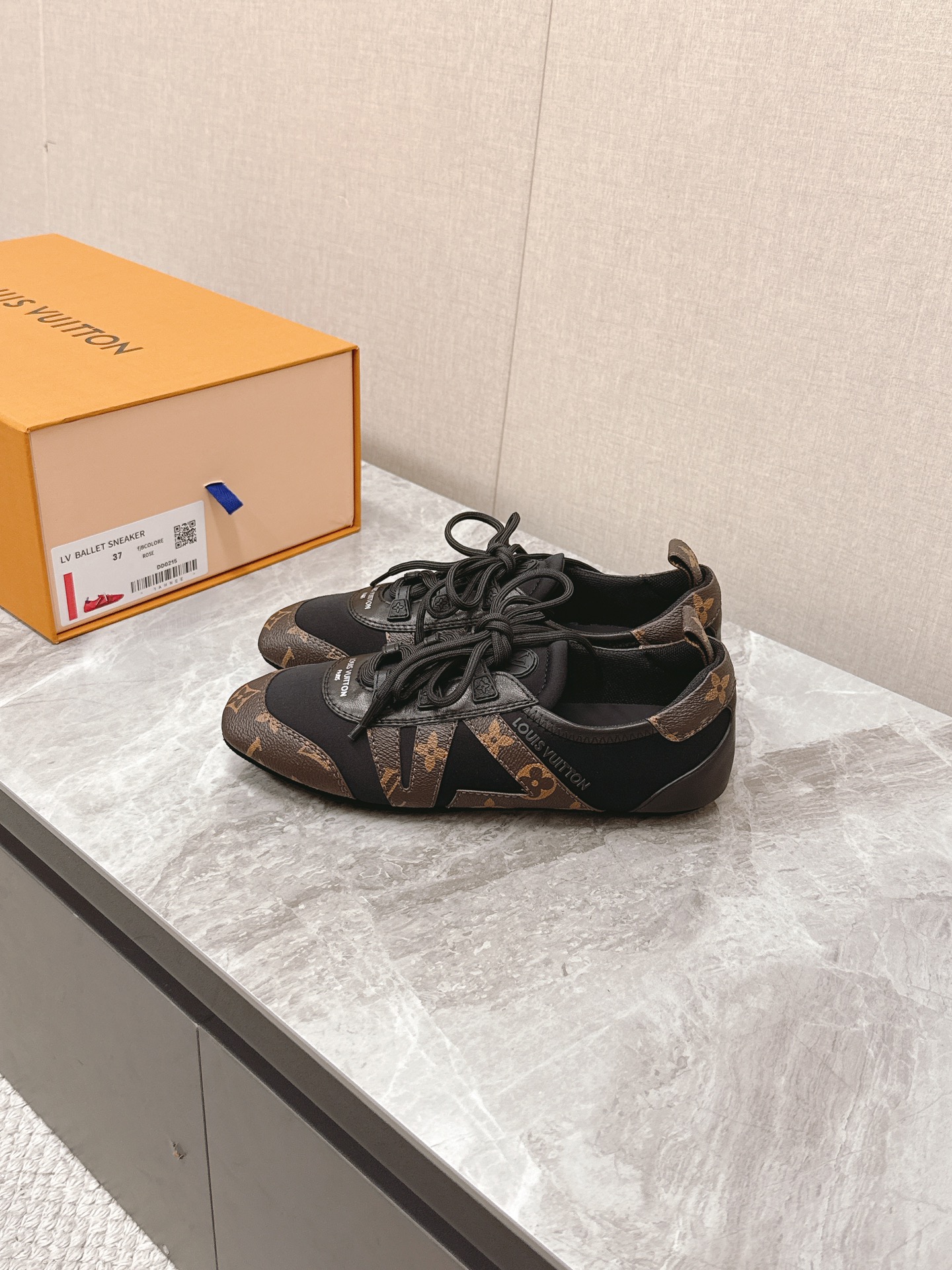 Louis Vuitton Sneakerina Ballet Flat: Lightweight, Comfortable, and Stylish 5 i1745399811 2469 0