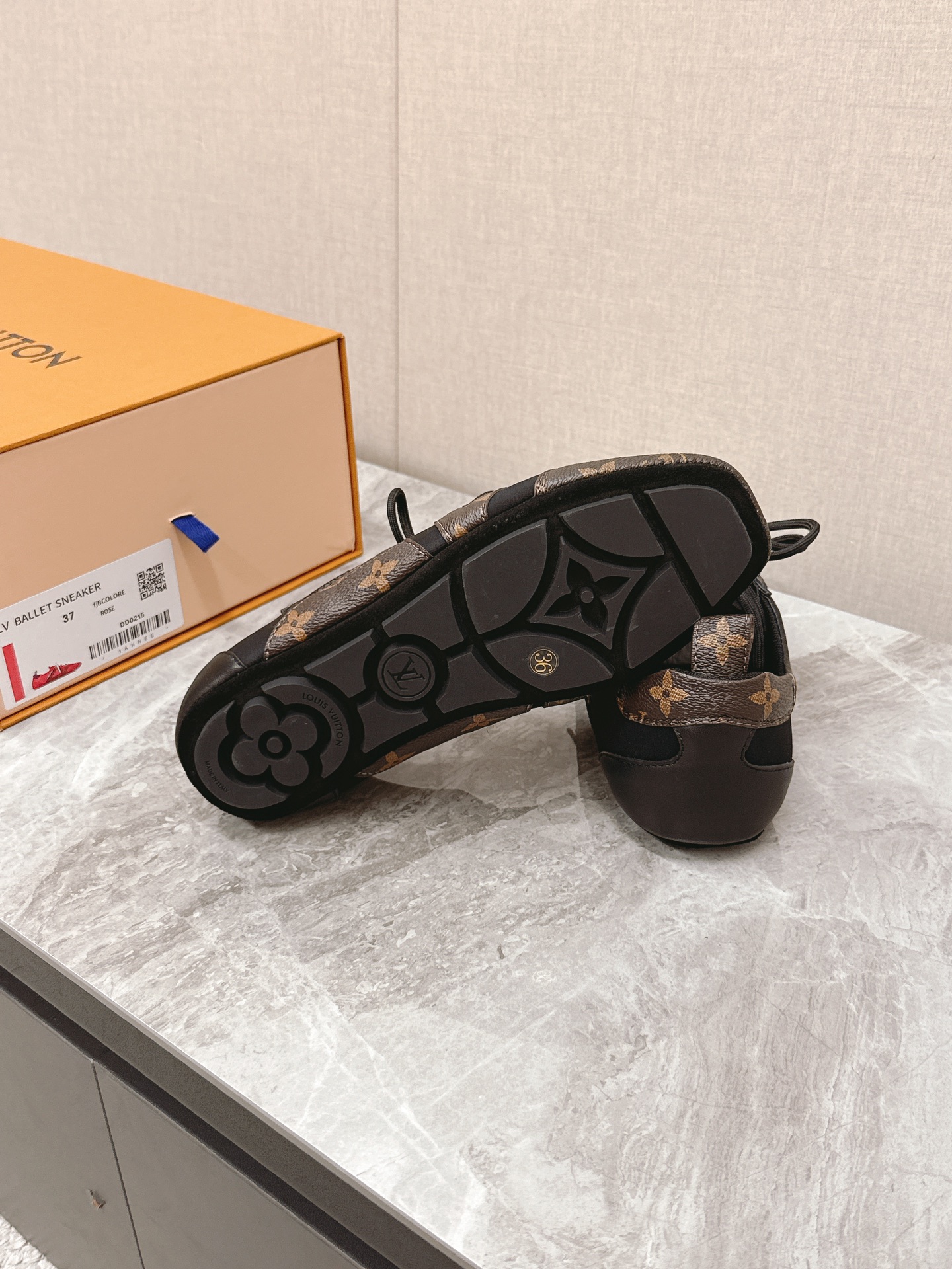 Louis Vuitton Sneakerina Ballet Flat: Lightweight, Comfortable, and Stylish 10 i1745399812 1368 0