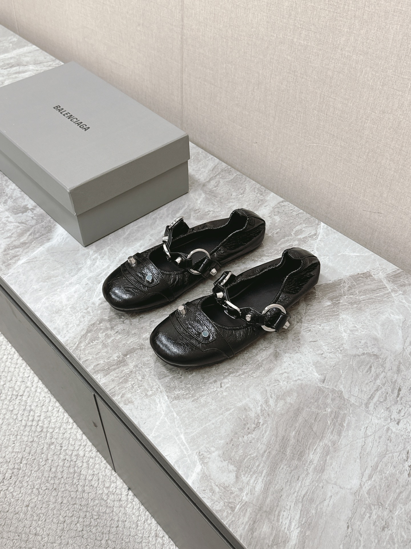 Paris Family 700: Ultra-Light Ballet Shoes with Soft Soles and Premium Materials - 图片 1