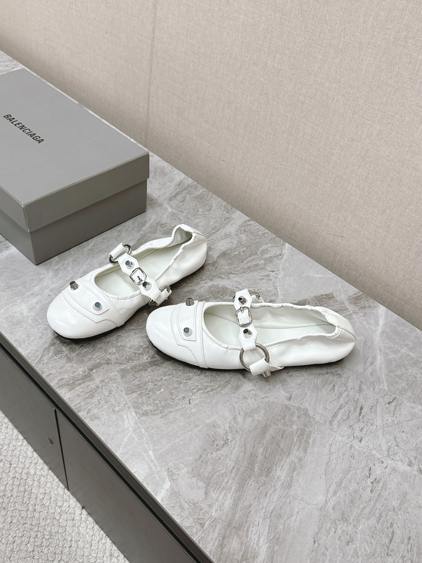 Paris Family 700 Ballet Shoes: Soft Soles, Premium Materials, Lightweight Design - 图片 2